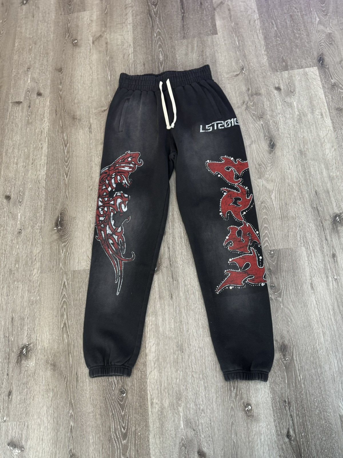 LOST INTRICACY Lost Intricacy “Evil Wing” Size US 40 / EU 56 - 1 Thumbnail