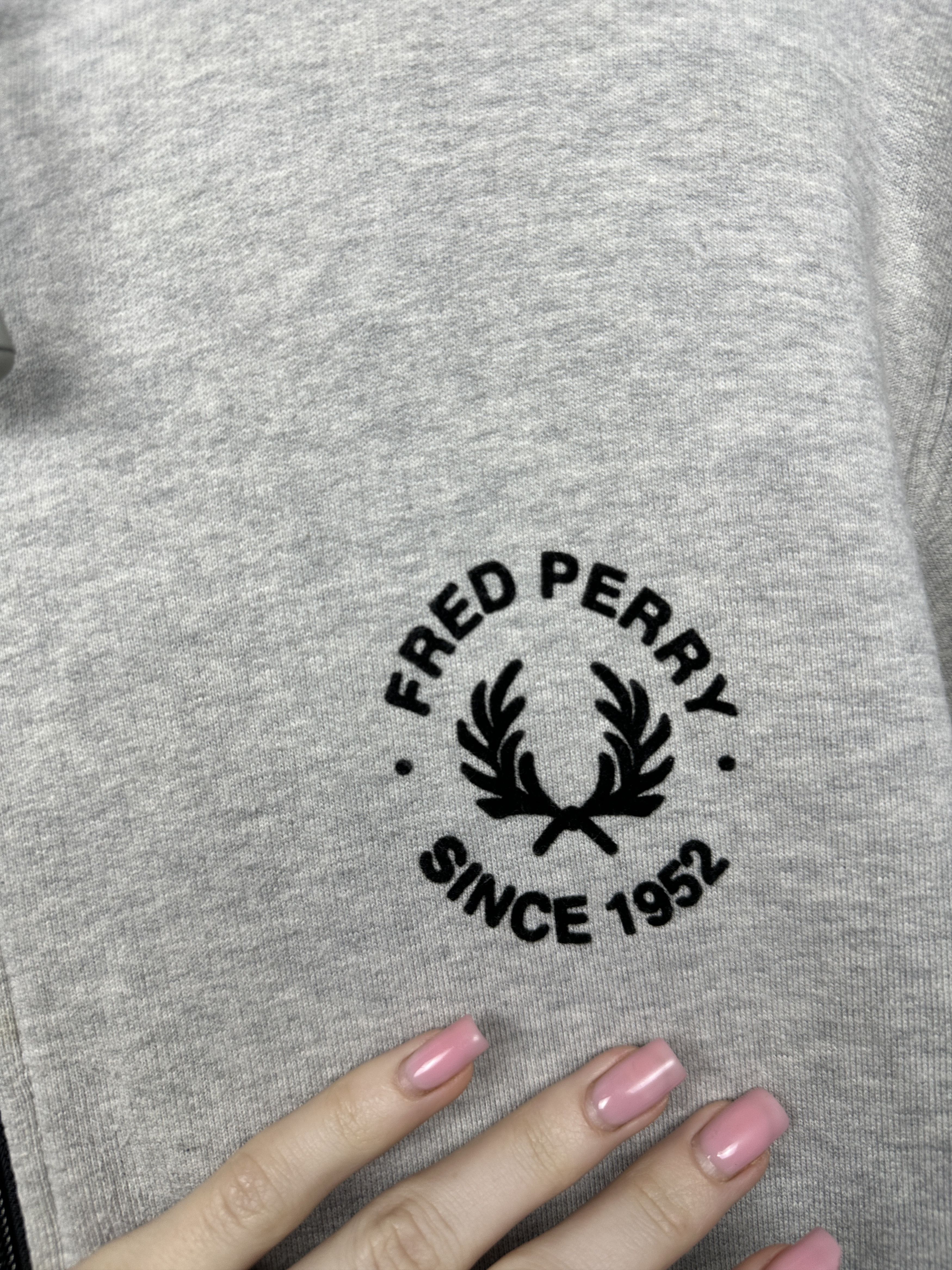 Fred Perry Fred Perry Vintage Mens Big Logo Hoodie Size US XL / EU 56 / 4 - 3 Thumbnail