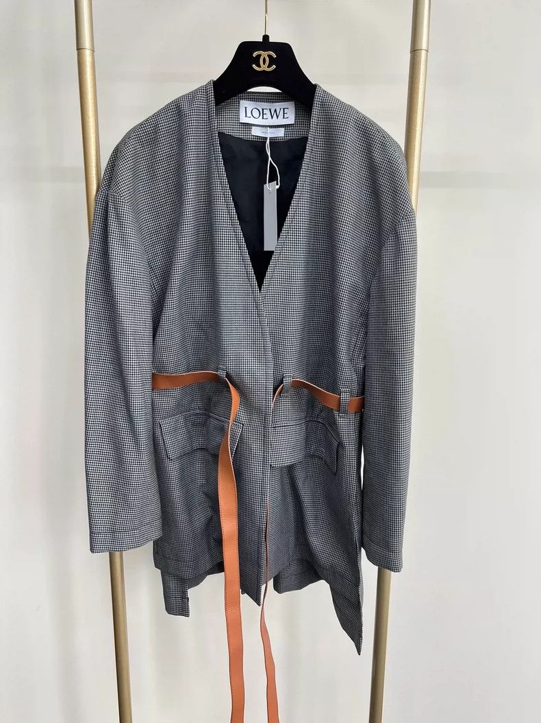 LOEWE A three-kei trench coat
