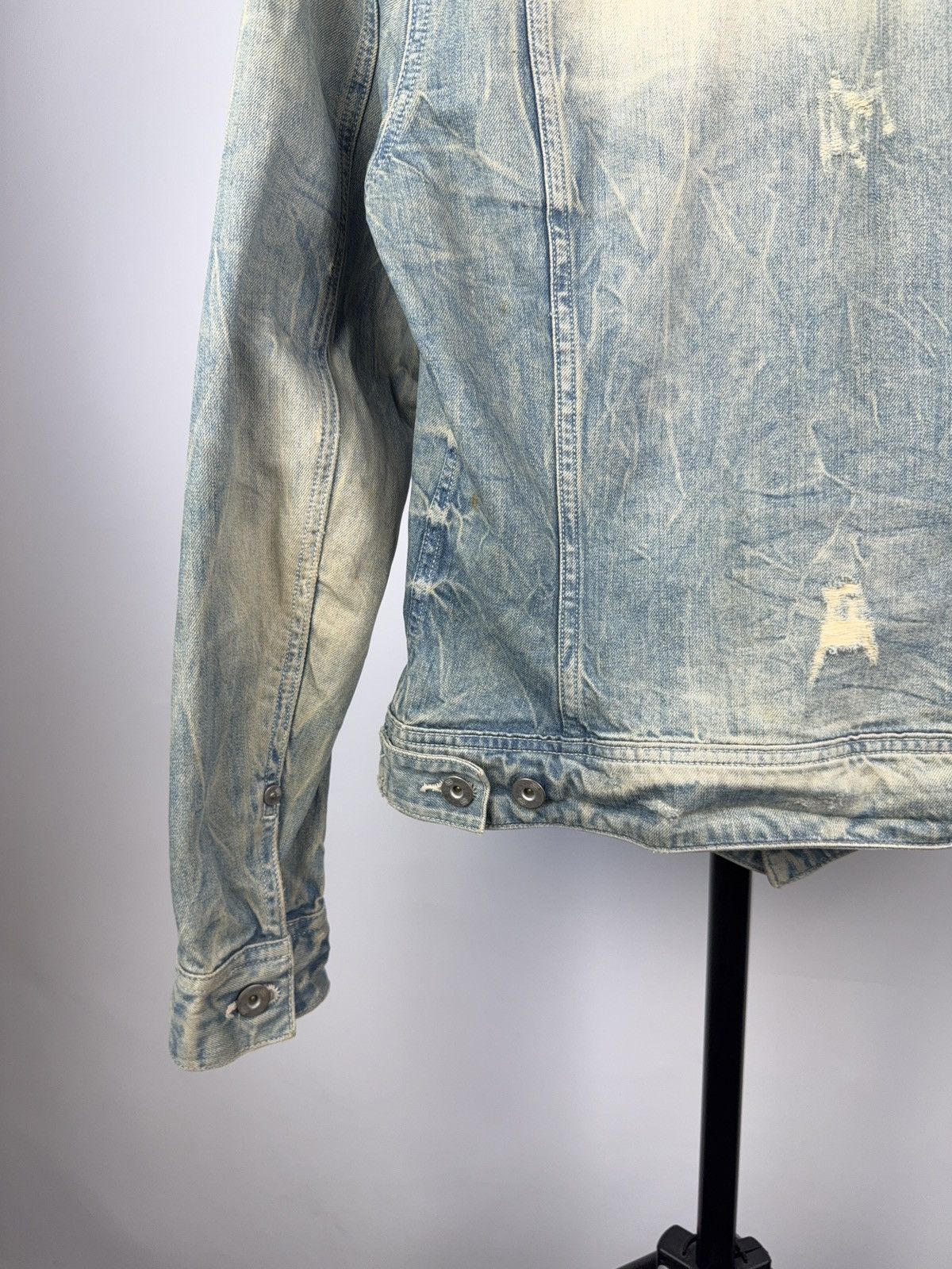 G-Star × Japanese Brand G-Star RAW Women’s Distressed Denim Jacket Light Wash Size M Size M / US 6-8 / IT 42-44 - 10 Thumbnail