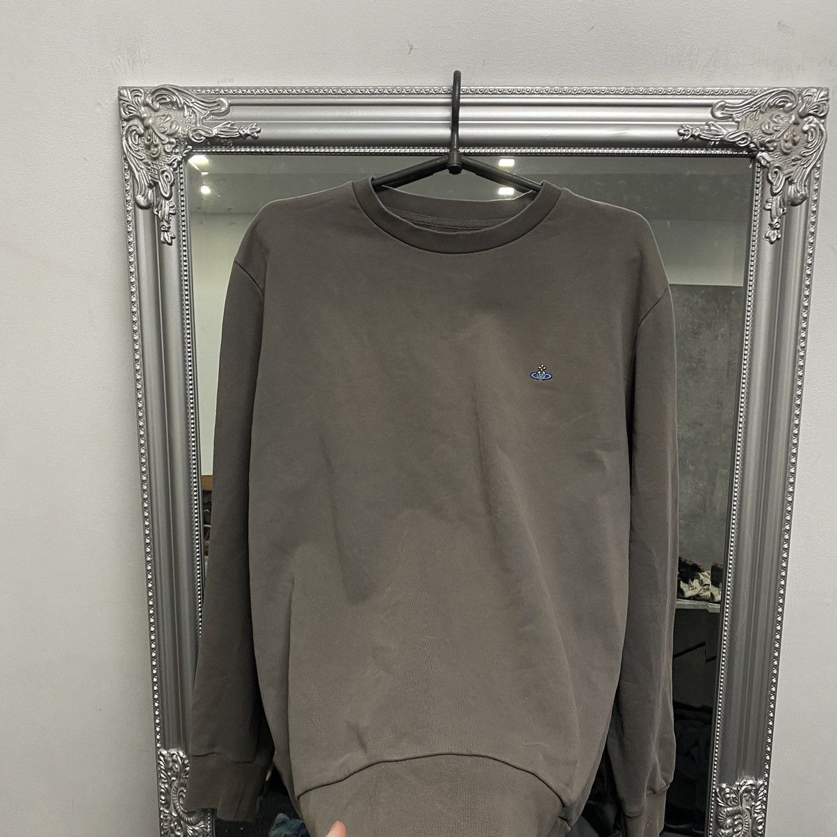 Vivienne Westwood Vivienne Westwood Sweatshirt Orb Logo Basic Pullover Vintage Size US M / EU 48-50 / 2 - 3 Thumbnail