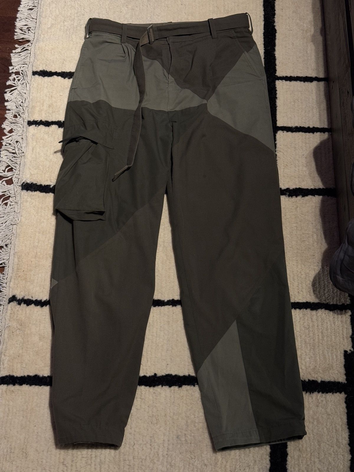 sacai love over rules ドッキングパンツ Sacai Sacai x Hank Willis Thomas LOVE OVER RULES Cargo Pants