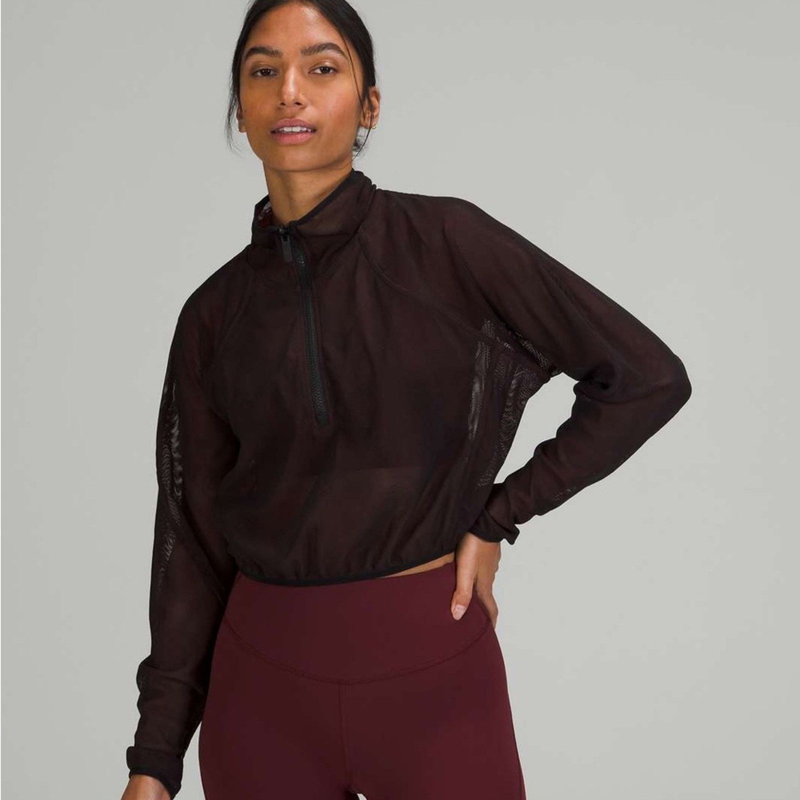 Lululemon NWT Lululemon Reversible Mesh 1/2 Zip Size M / US 6-8 / IT 42-44 - 1 Thumbnail