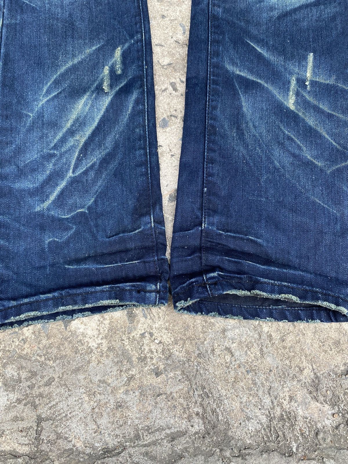 Japanese Brand Vintage Distressed 2426 Jeans Fedding Denim Size US 31 - 4 Thumbnail