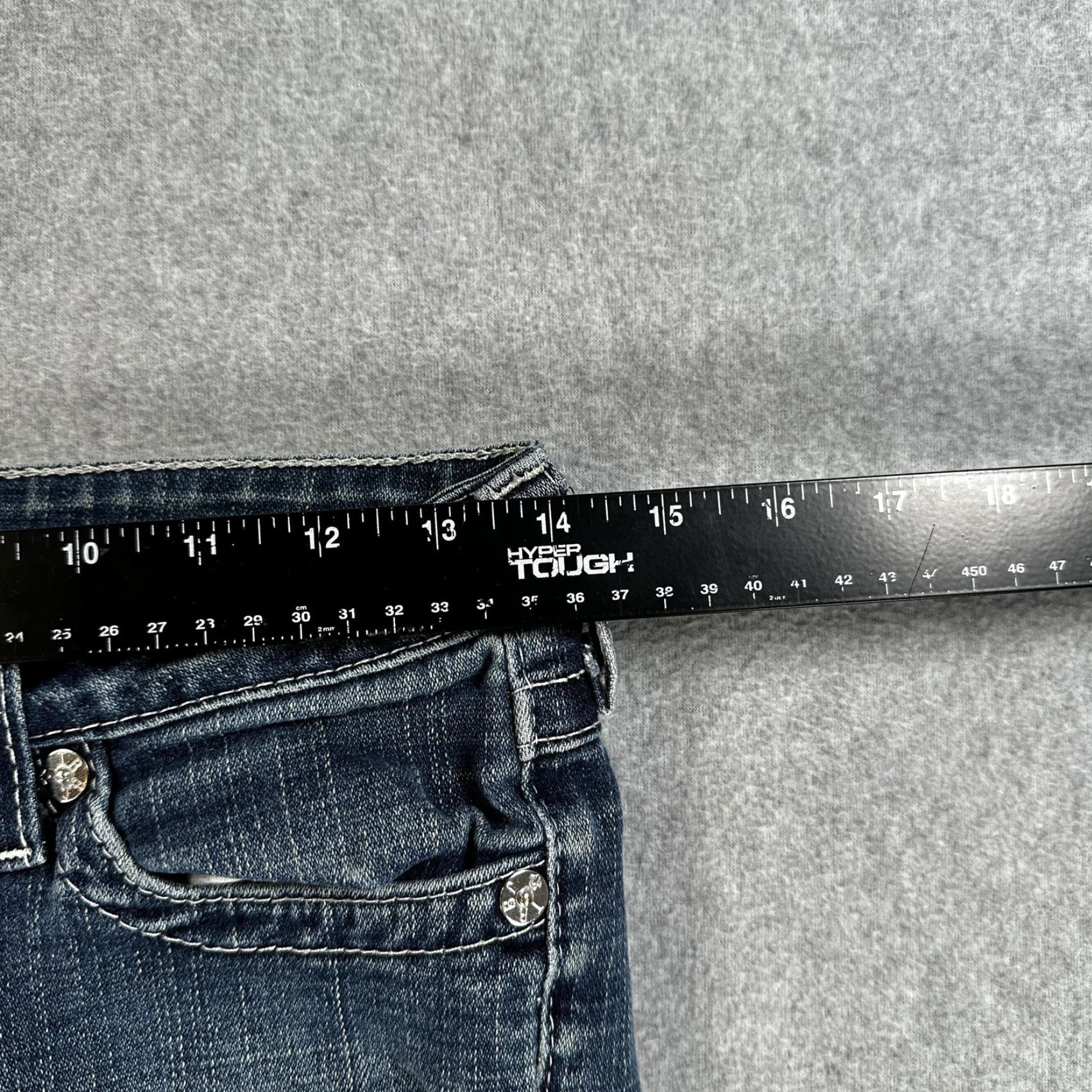 True Religion VINTAGE? No, actually not vintage. True Religion World Tour Jeans Womens 26 Blue Low Rise Straight Flap Pockets USA Size 26" / US 2 / IT 38 - 7 Thumbnail