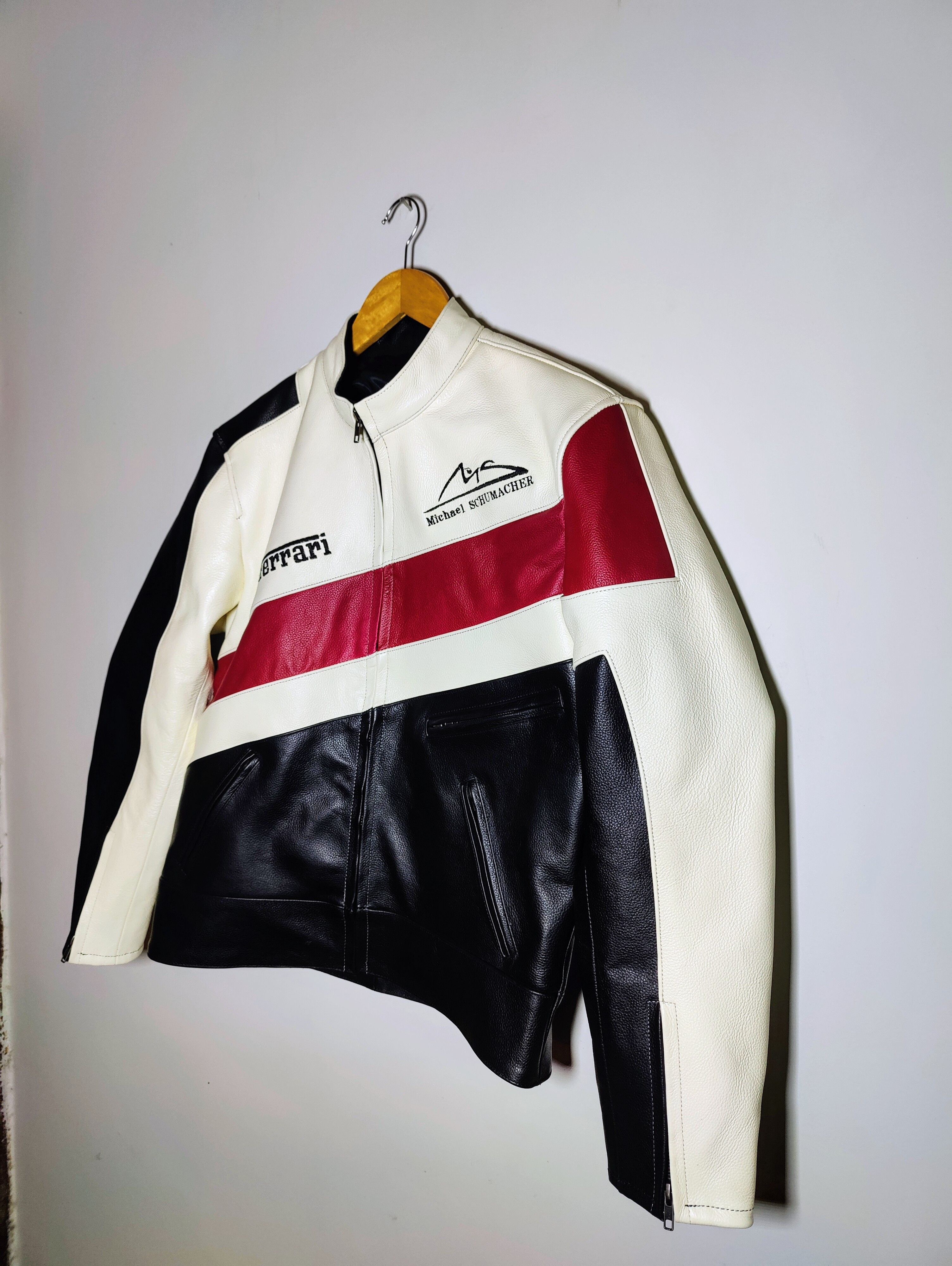 Formula 1 Ferrari Racing Leather Jacket 90s F1 Big Logo Streetwear Size US L / EU 52-54 / 3 - 6 Thumbnail