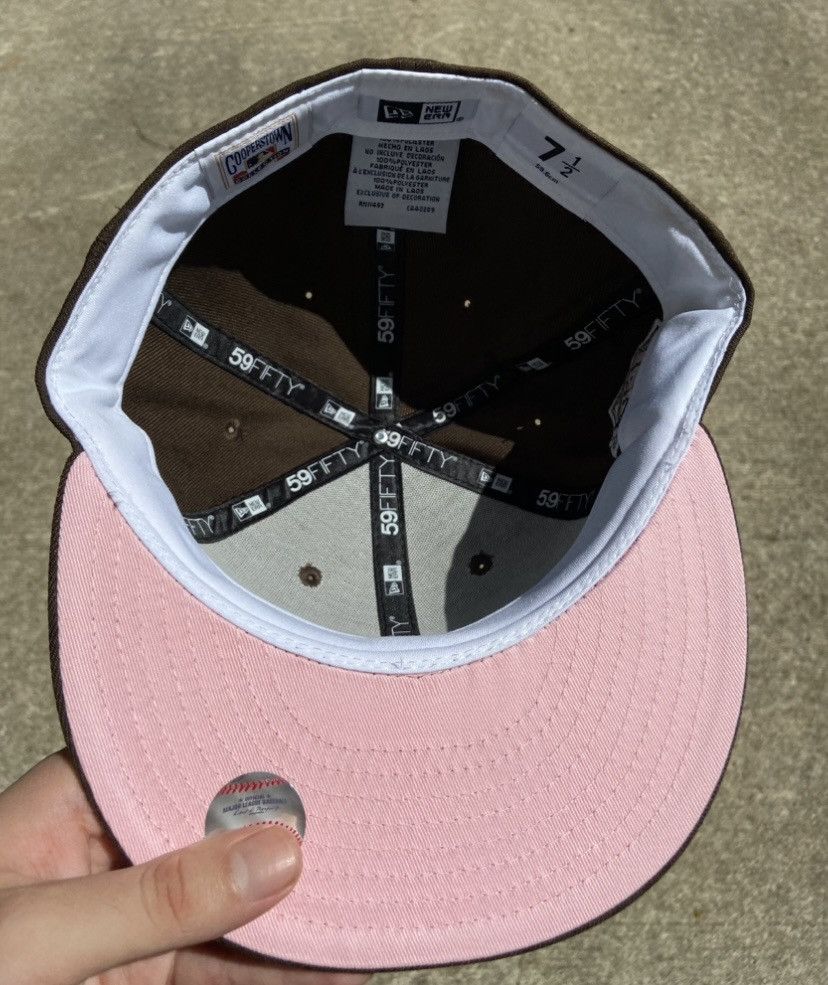 MLB × MyFitteds × New Era 7 3/8 - New York Yankees Brown Pink Brim Fitted Hat Cap 1999 Size ONE SIZE - 5 Thumbnail