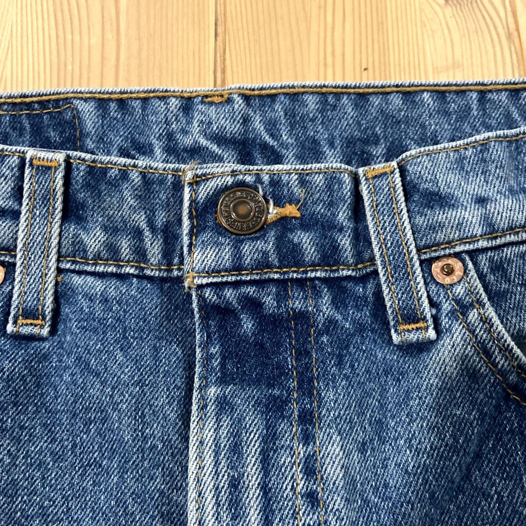 Levi's VINTAGE Levi's Jeans 550 90s Relaxed Straight Unwashed Denim USA Mens 33×31 Distressed Zip Fly Inseam 31 Size US 33 - 2 Thumbnail