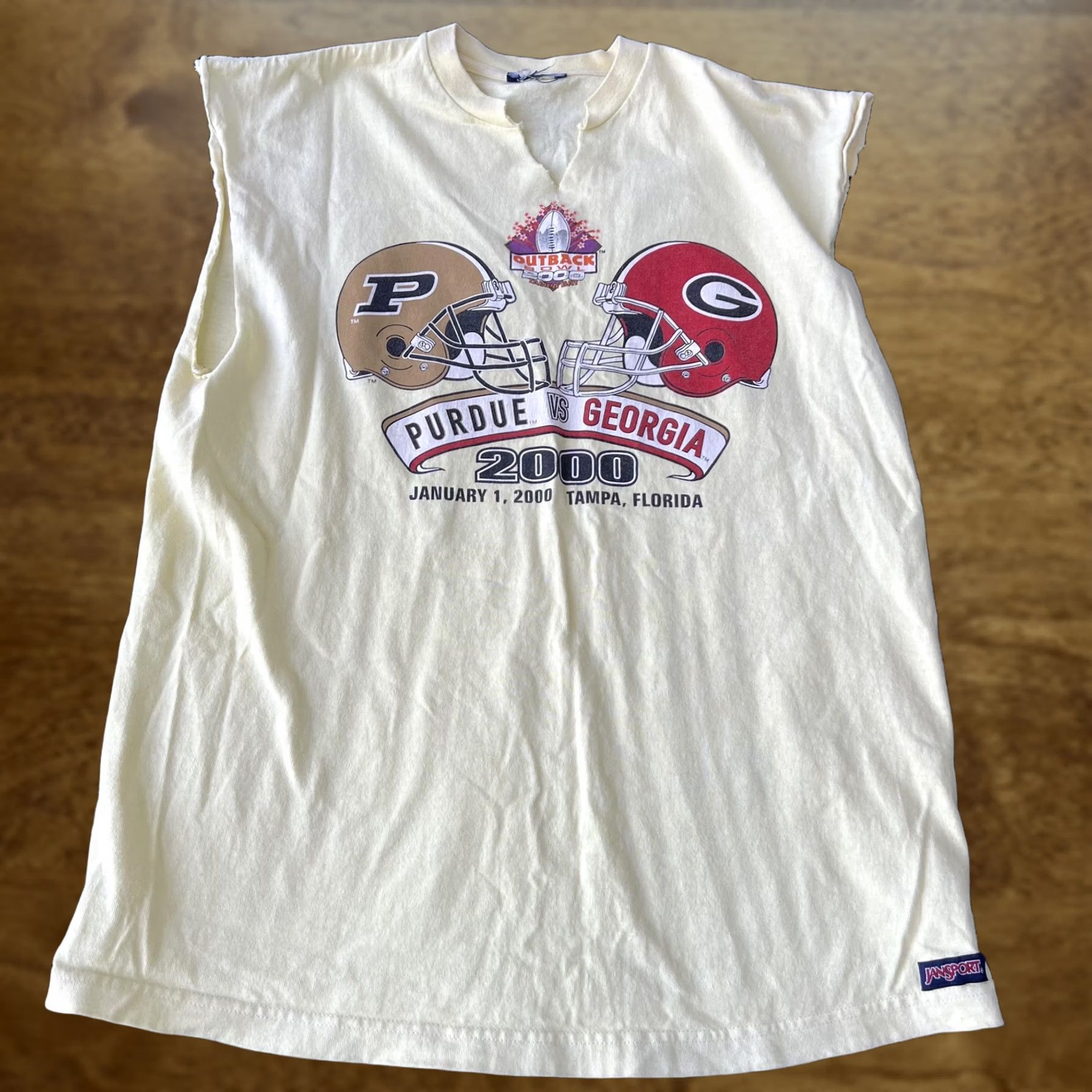 Jansport VINTAGE Outback Bowl Shirt Mens Large Purdue Georgia 2000 JanSport 00s T-Shirt Crew Neck Sleeveless Graphic Print Yellow Football College NCAA Size US L / EU 52-54 / 3 - 1 Thumbnail