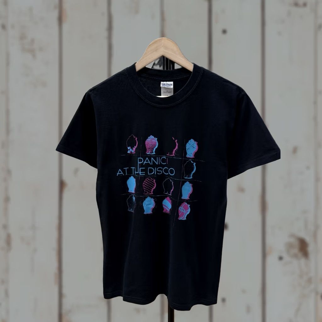 Gildan VINTAGE Panic At The Disco T-Shirt Retro Black S Mens Gildan Shirt Rare 90s Size US S / EU 44-46 / 1 - 1 Thumbnail