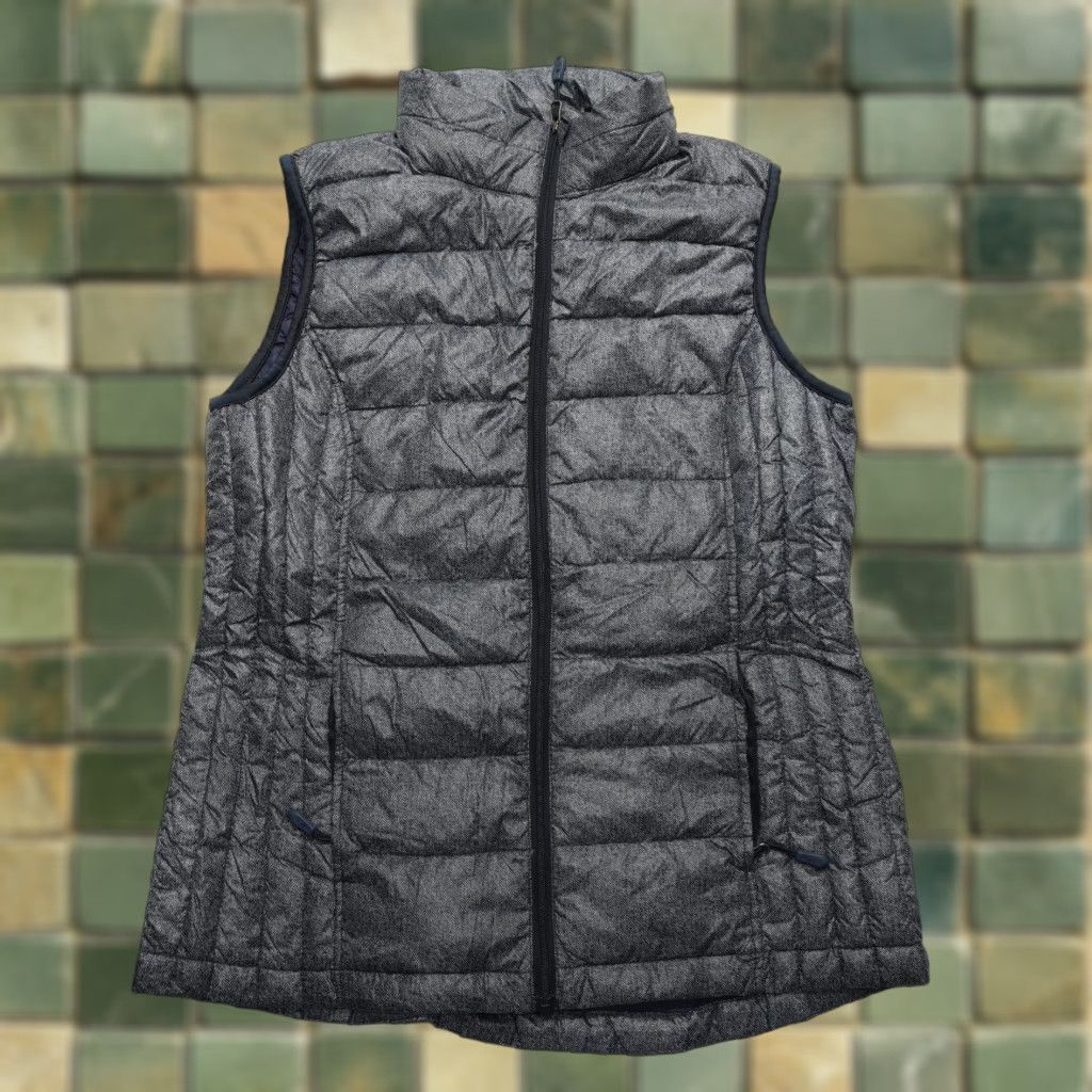 Vintage 32 Degrees Down Puffer Vest Womens Small Gray Zip Insulated Lightweight Outdoor Vest - No Sleeves Mid-Length #Hiking #Travel Mens Womens Girls Boys Size S / US 4 / IT 40 - 1 Thumbnail