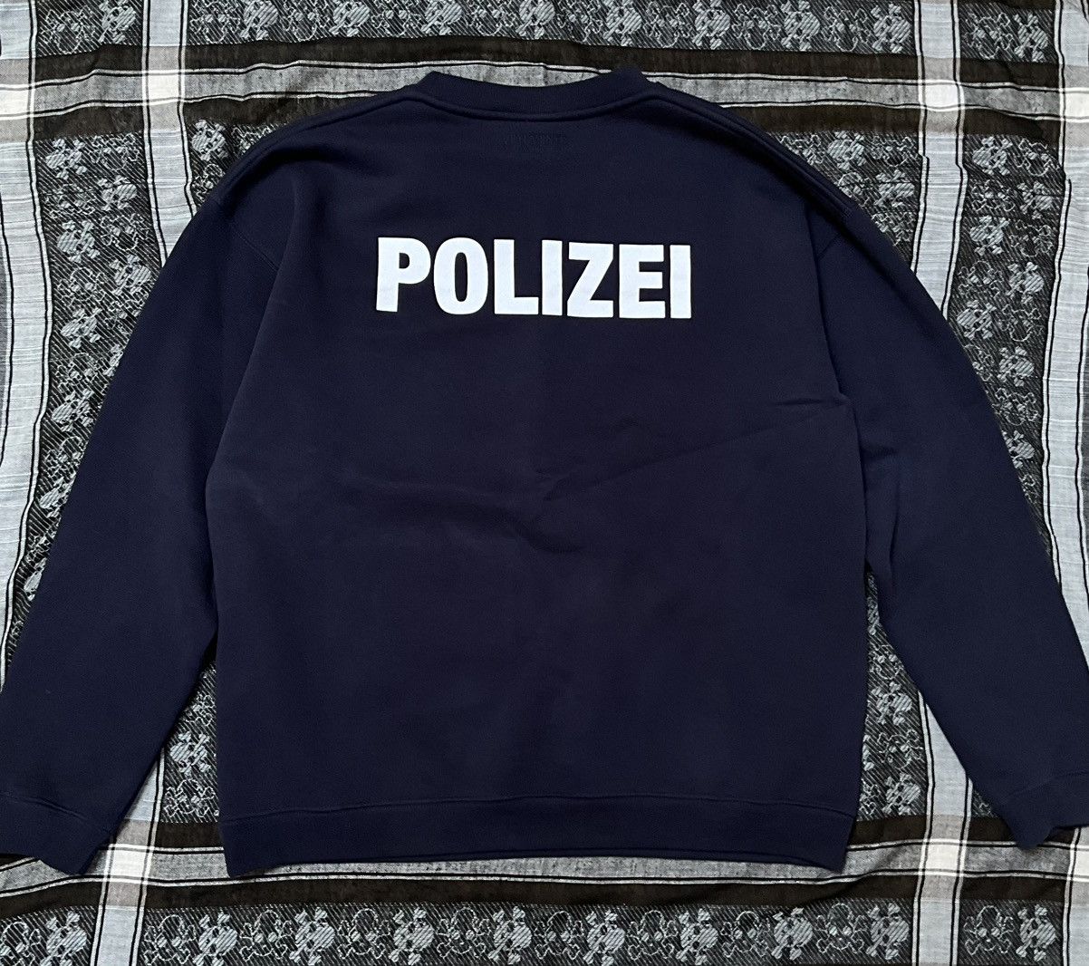 Vetements Vetements ‘Polizei’ crewneck Size US S / EU 44-46 / 1 - 5 Thumbnail