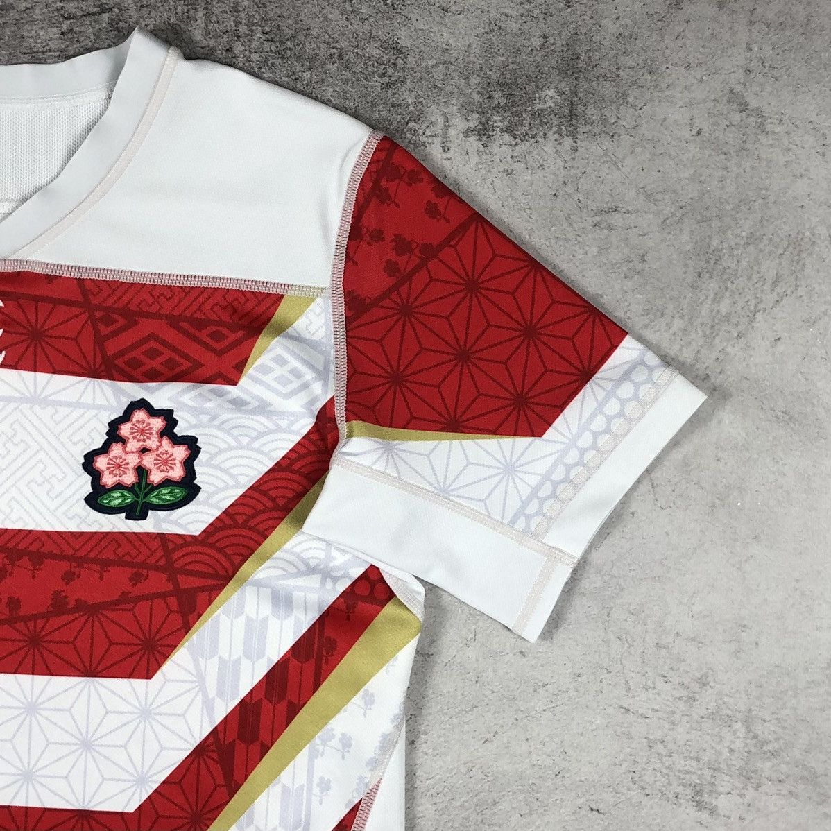 Canterbury of New Zealand Japan Brave Blossoms Rugby World Cup 2019 Canterbury Jersey Size US S / EU 44-46 / 1 - 11 Thumbnail