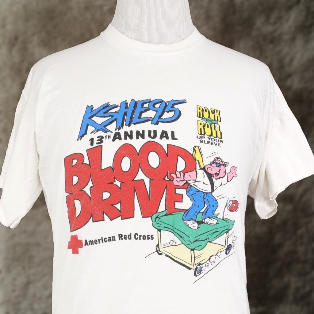 Hanes VINTAGE KSHE 95 Radio Blood Drive T-Shirt XL White Graphic Print Rock Music Mens Size US XL / EU 56 / 4 - 1 Thumbnail