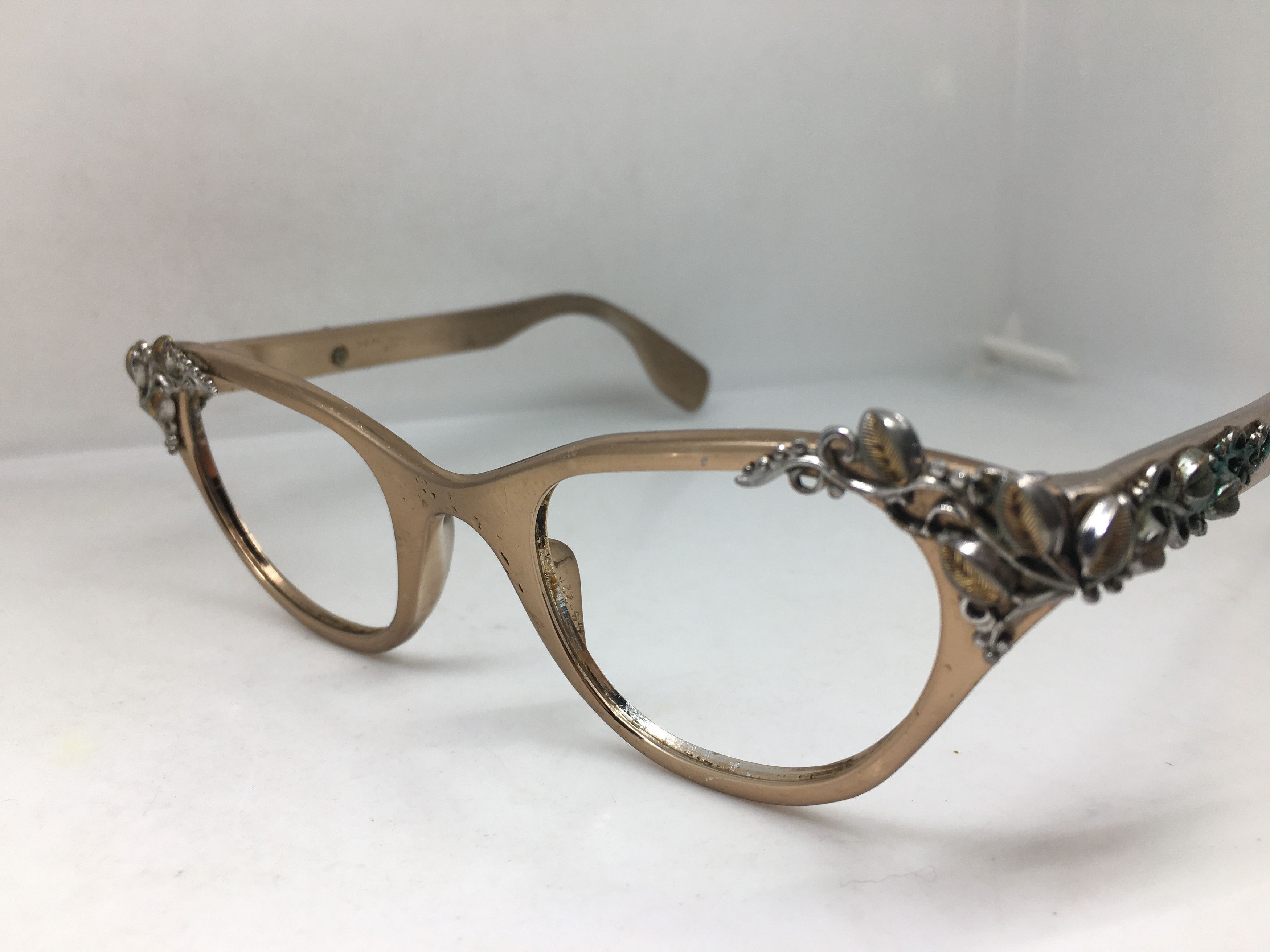 Vintage Vintage 50s TURA Woman Aluminum Brown Cateye Eyeglasses Size ONE SIZE - 3 Thumbnail