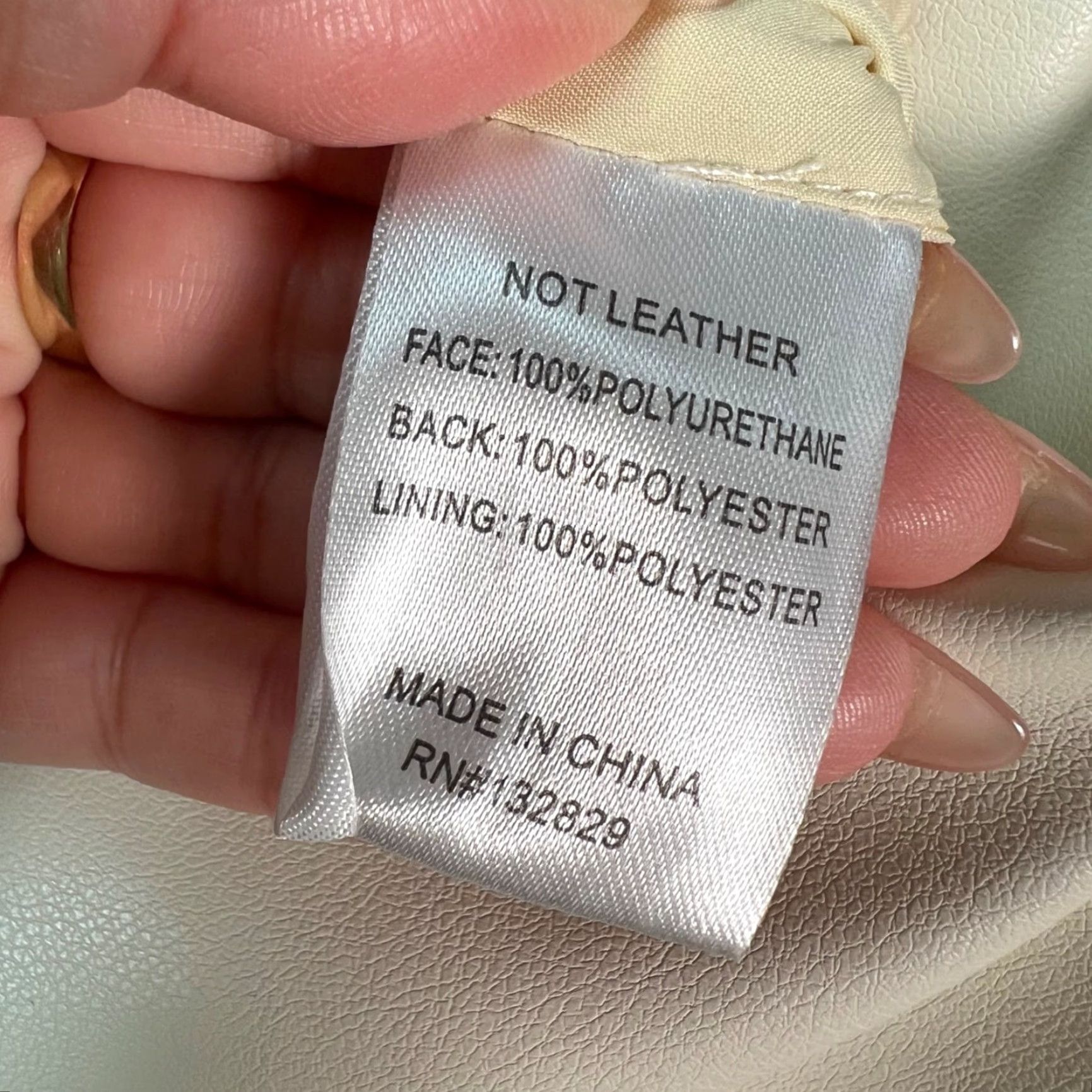 superdown Superdown Womens XS Cream Faux Leather Wrap Skort NEW! Skort Casual Summer Short Womens XS Cream Faux Leather Wrap Skort Nike Size 26" / US 2 / IT 38 - 4 Thumbnail