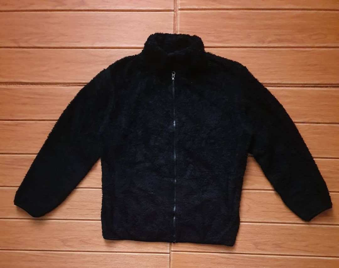 Japanese Brand Uniqlo black colour Japanese brand fleece Sweater Size US L / EU 52-54 / 3 - 1 Thumbnail