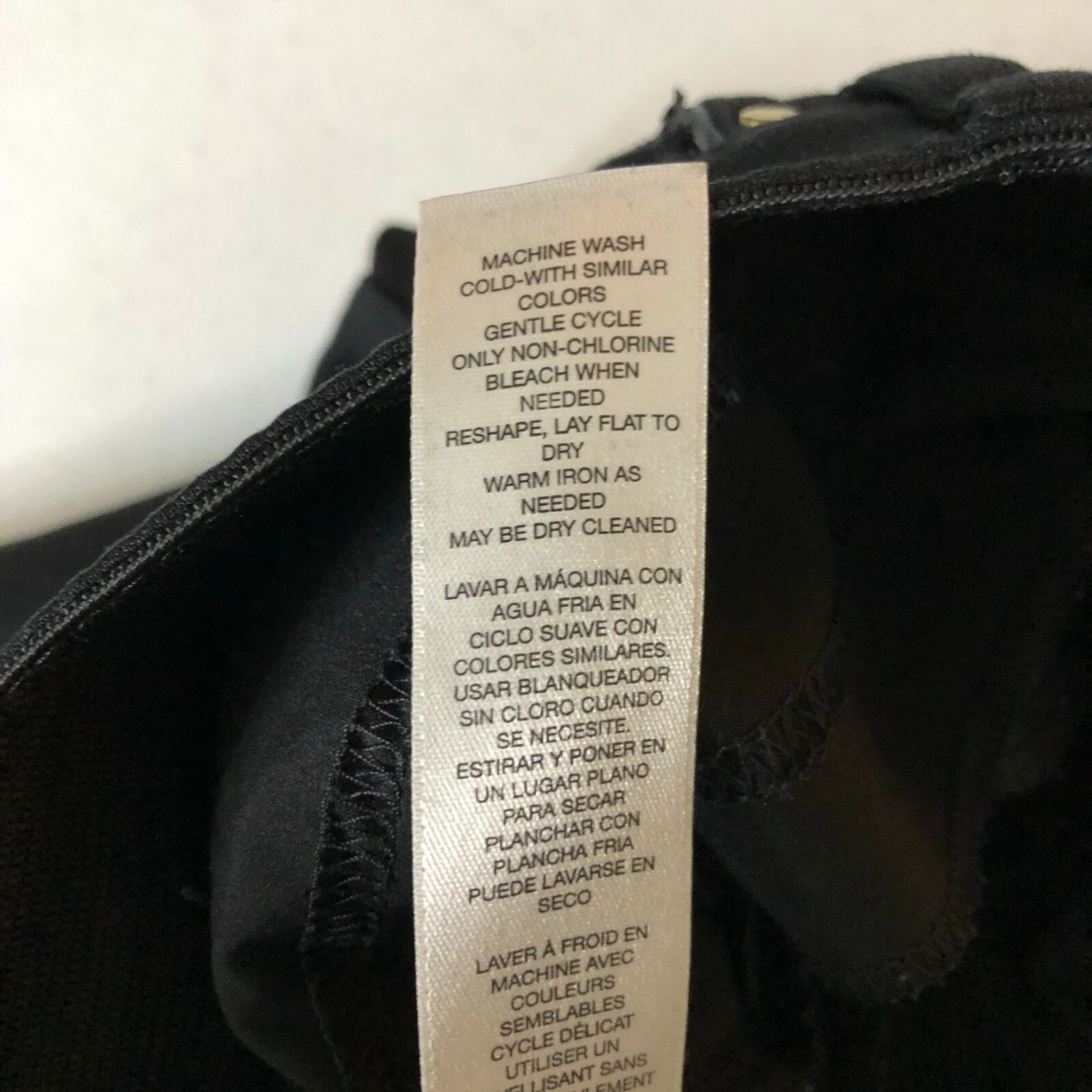 Chicos Chicos Crop Pants So Slimming Elastic Waist Faux Leather Tri Size 30" / US 8 / IT 44 - 6 Thumbnail