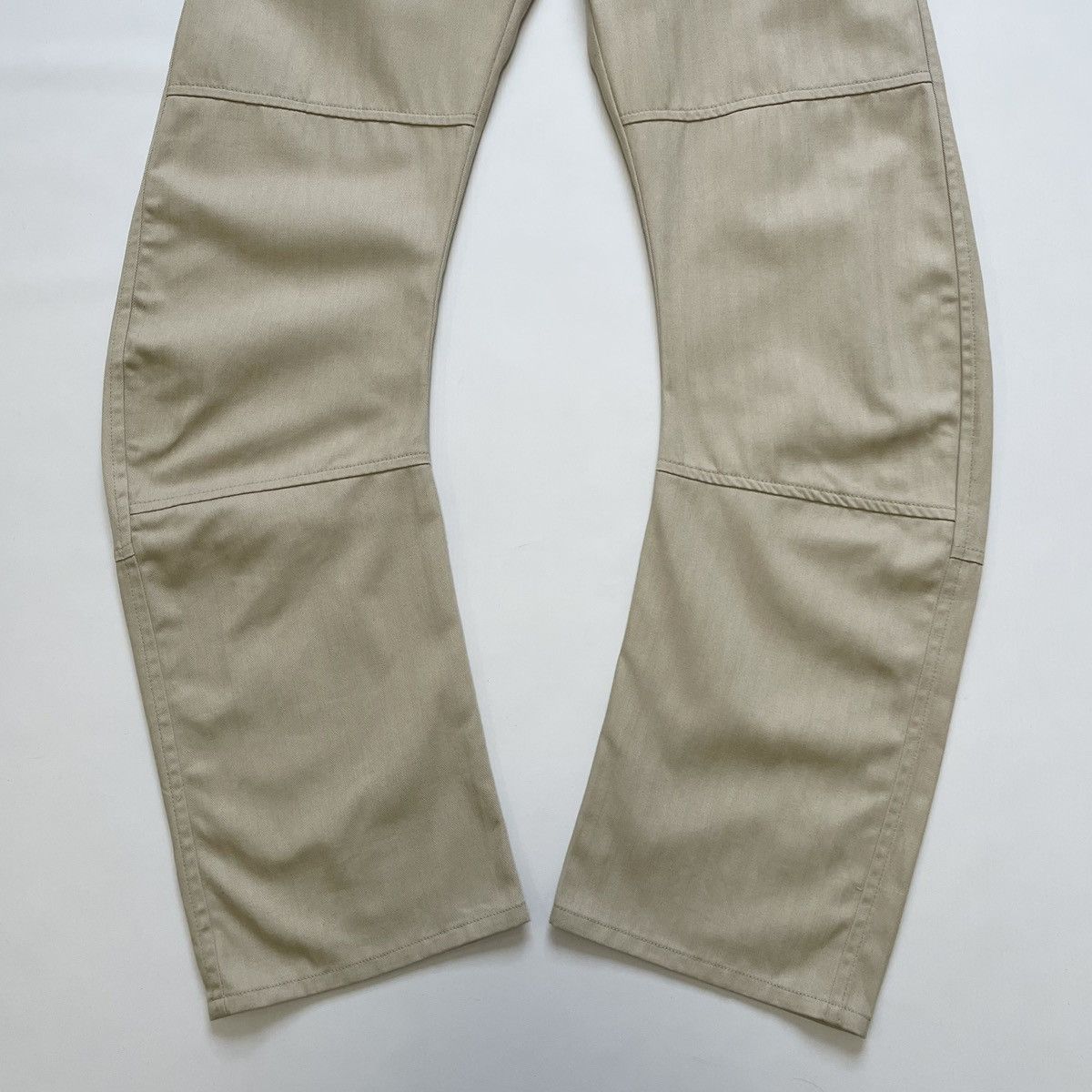 Comme des Garcons Beige ‘Curved Leg’ Utility Trousers Size US 34 / EU 50 - 11 Thumbnail