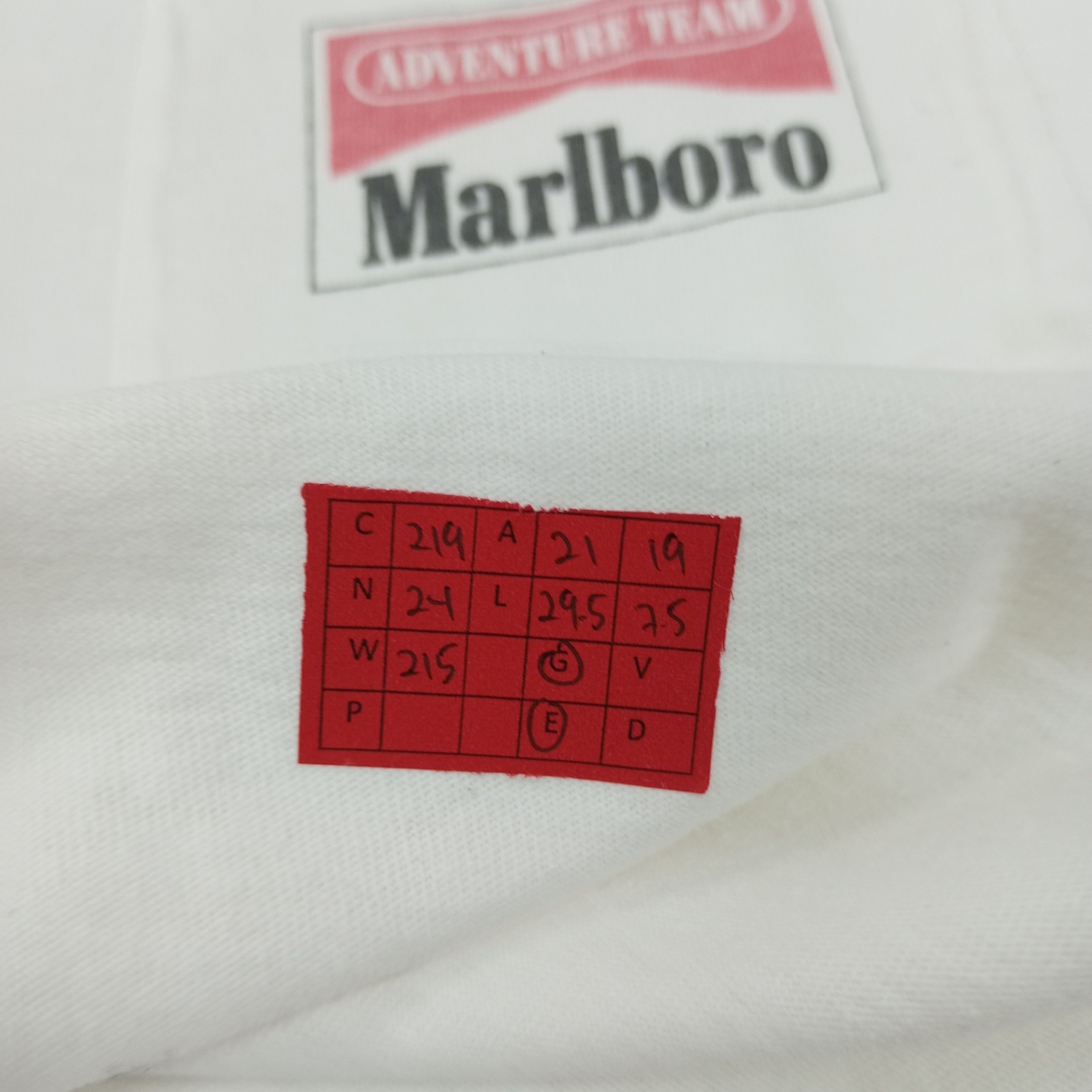 Marlboro Adventure Team Pocket Vintage Tshirt C219N24