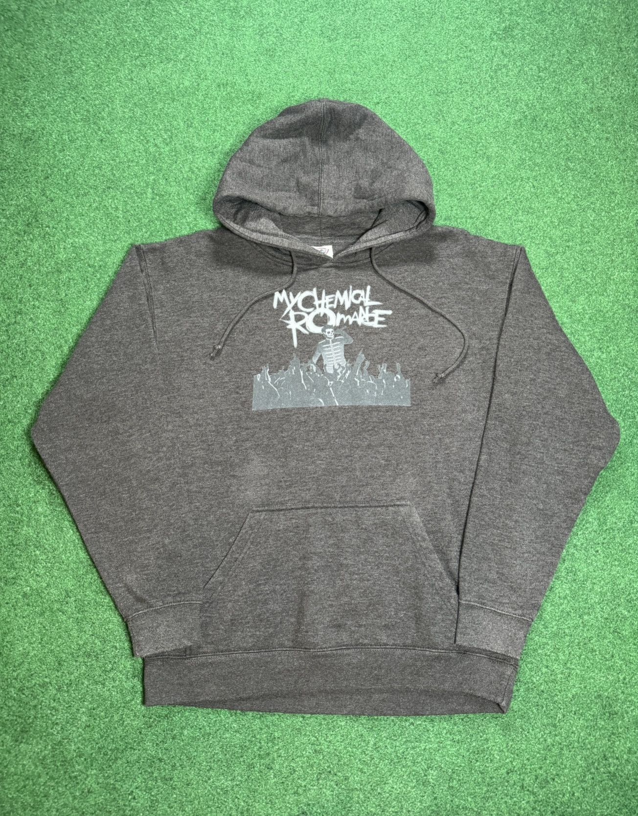 VTG Y2K My Chemical Romance Black Parade Pullover Hoodie