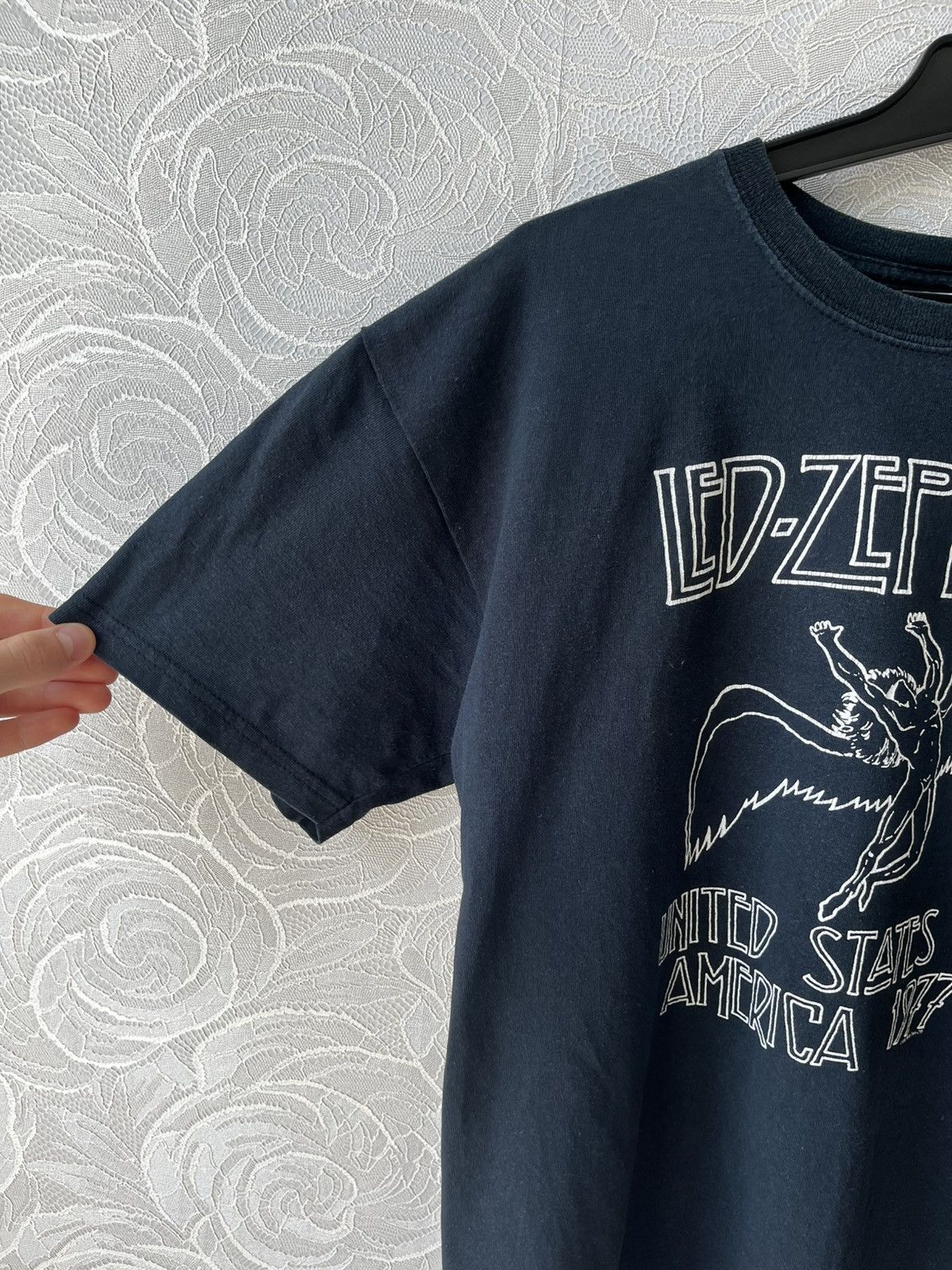 Band Tees 2000 Led Zeppelin United States Of America 1977 Black Tee Size US M / EU 48-50 / 2 - 3 Thumbnail