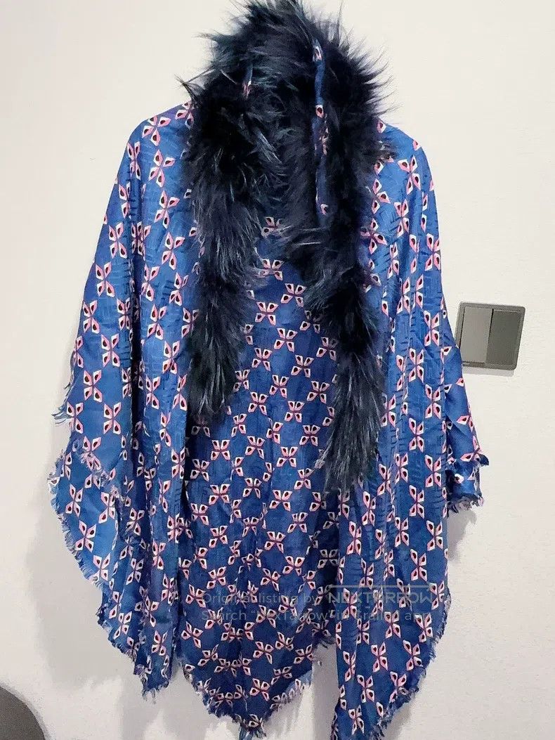 Fendi size 140*140cm Blue Geometric Printed Woolen Scarf