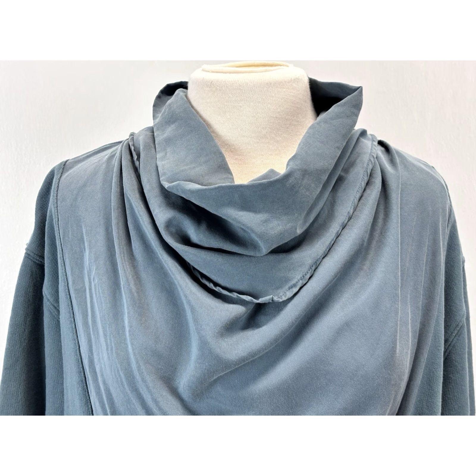Zara VINTAGE Zara Women's Sweatshirt Large Blue Oversized Cowl Neck Pullover Activewear Spring Fall Winter Size L / US 10 / IT 46 - 5 Thumbnail