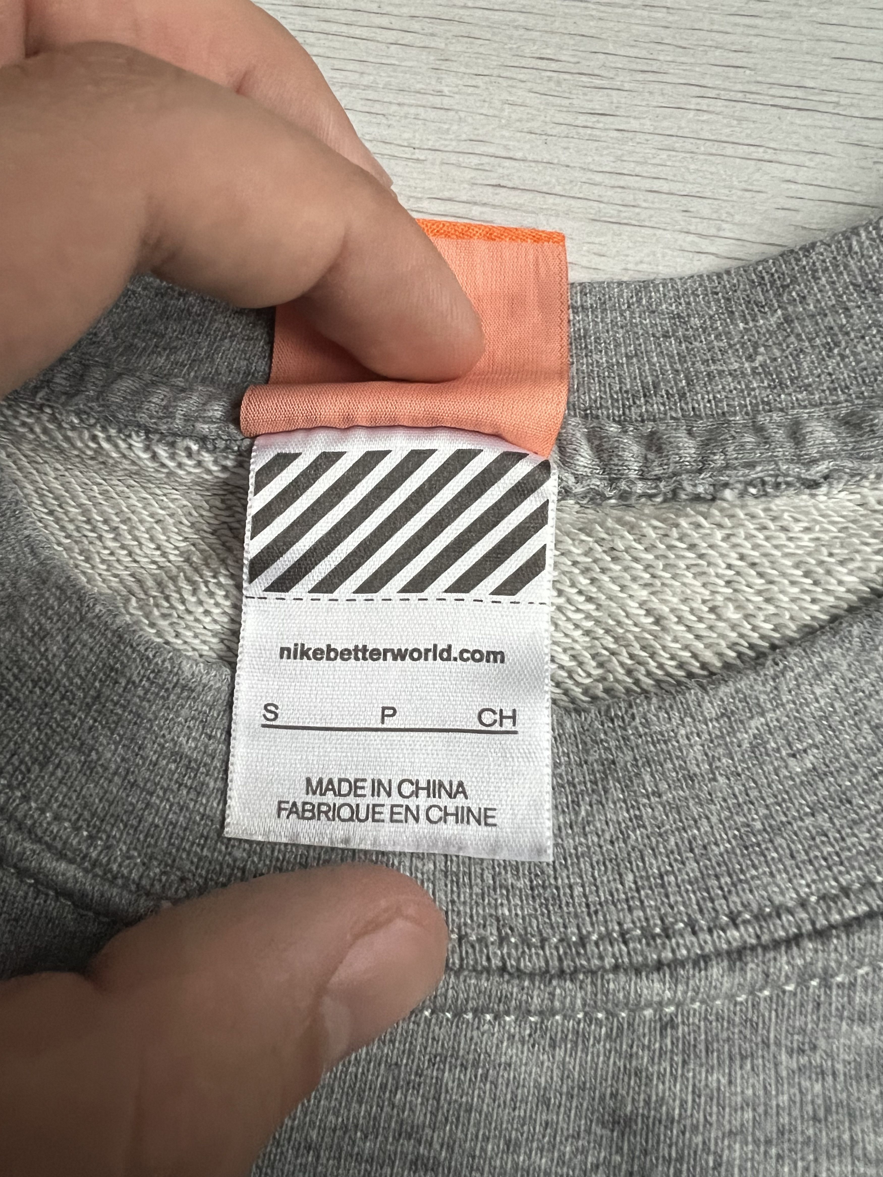 Nike Vintage Nike Sportswear Track & Field Crewneck International Size US S / EU 44-46 / 1 - 4 Thumbnail