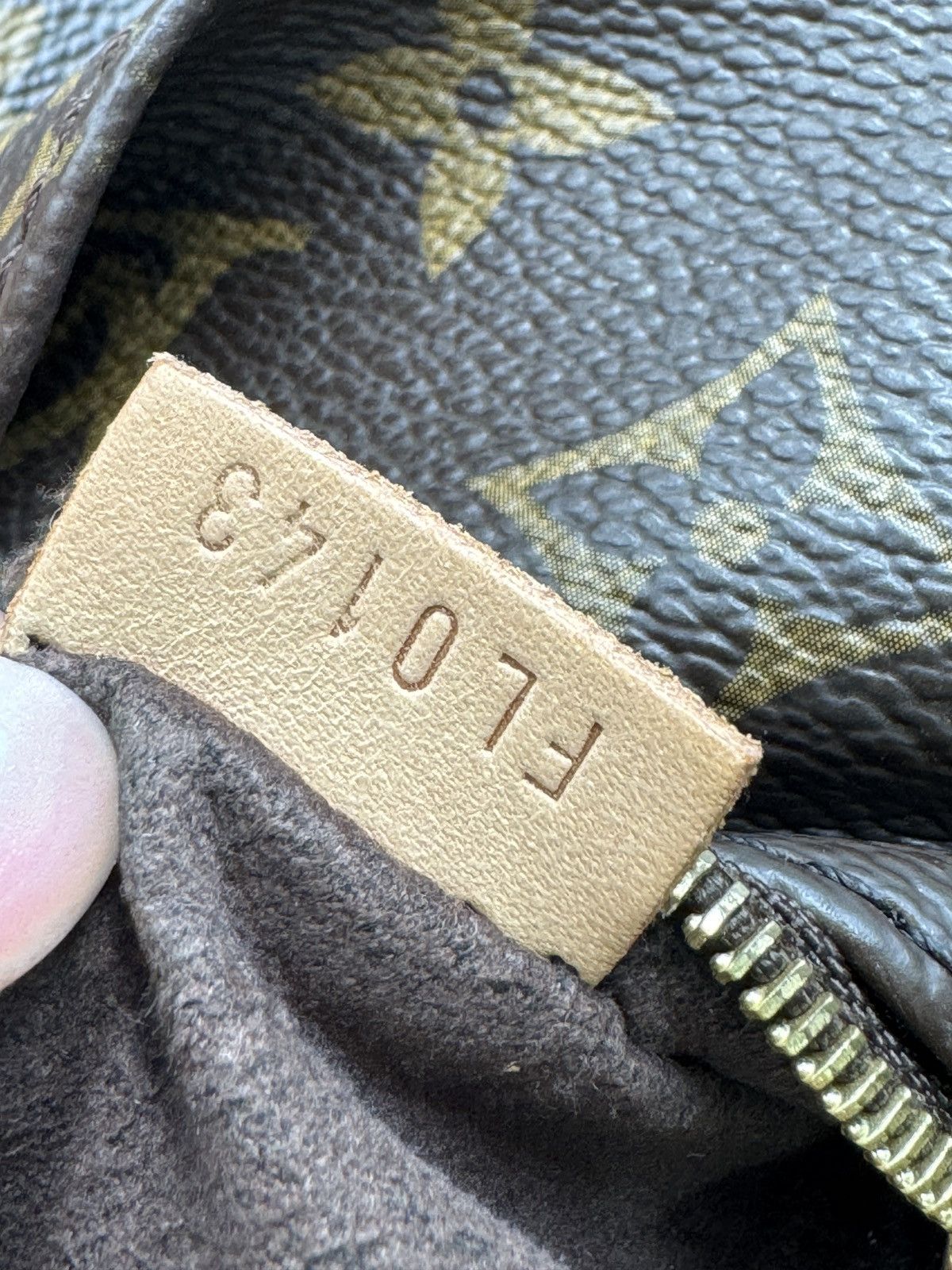 Louis Vuitton Lv handbag Size ONE SIZE - 11 Thumbnail