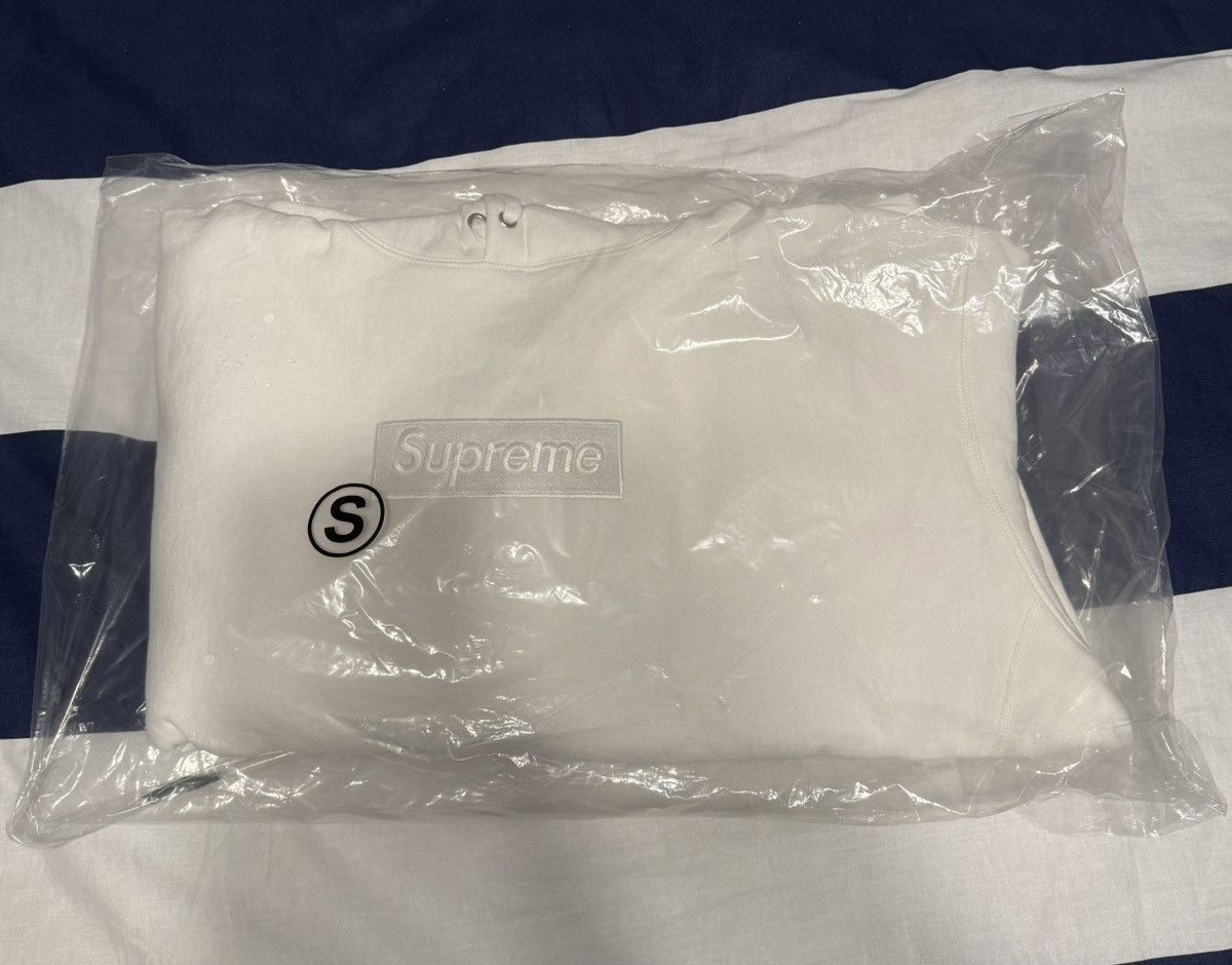 Supreme Supreme Box Logo Hoodie White (Season ‘23) Size US S / EU 44-46 / 1 - 2 Thumbnail