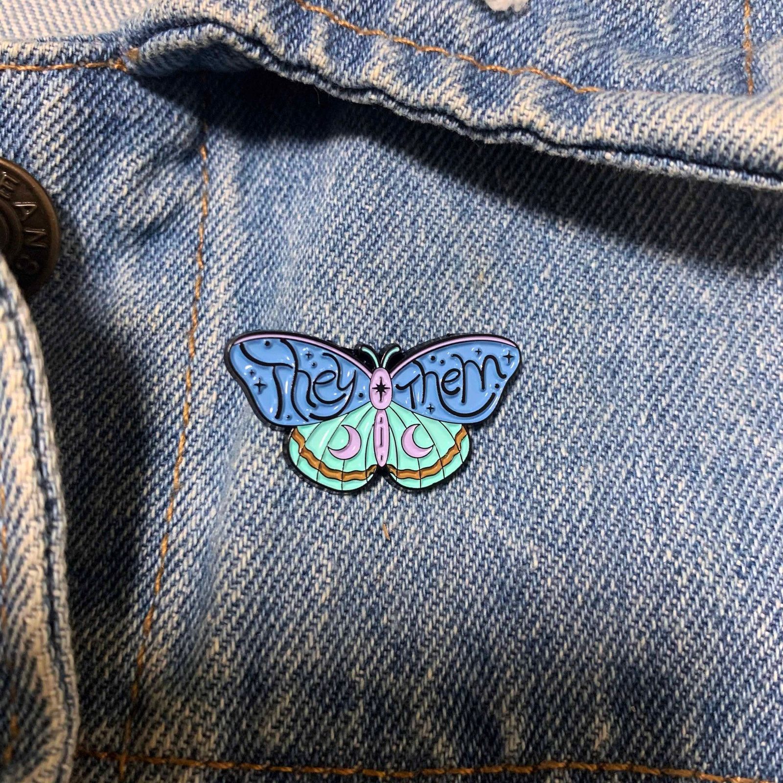 & Other Stories Butterfly HE/HIM Enamel Pins 417-1 Size ONE SIZE - 3 Thumbnail