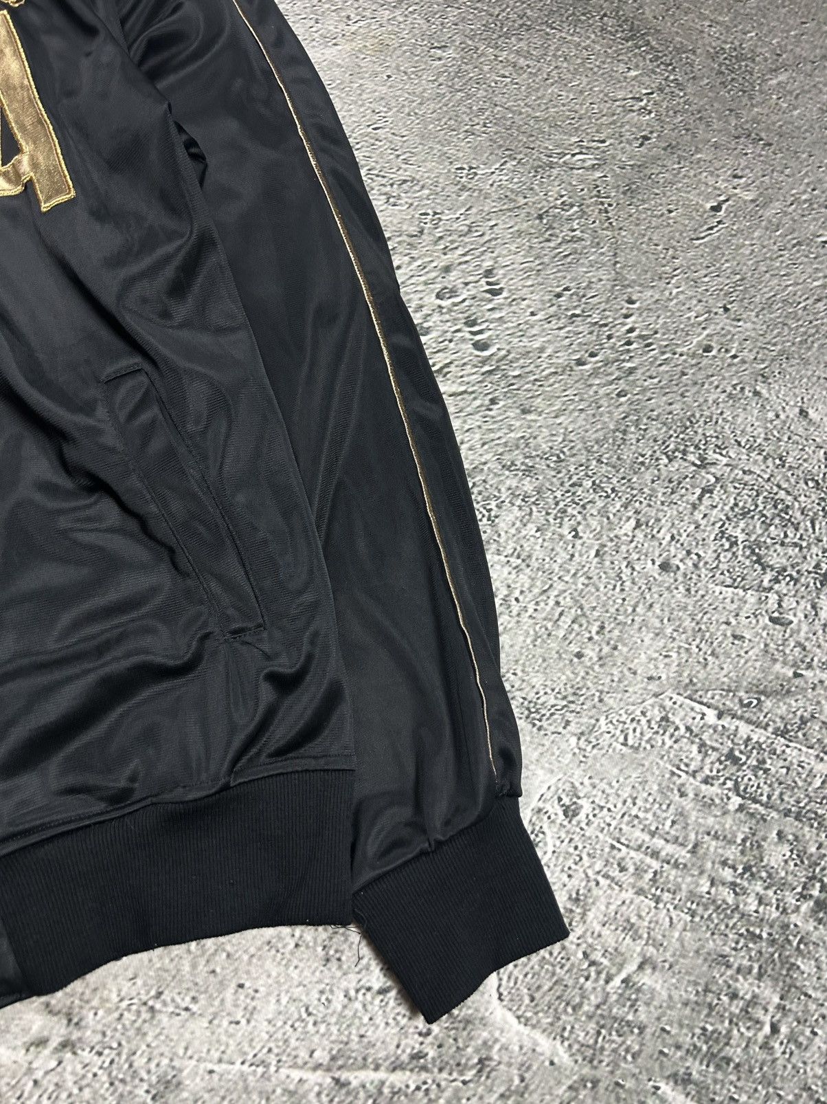 Other Italia zip sweatshirt vintage Y2K big logo black gold Italy Size US L / EU 52-54 / 3 - 6 Thumbnail