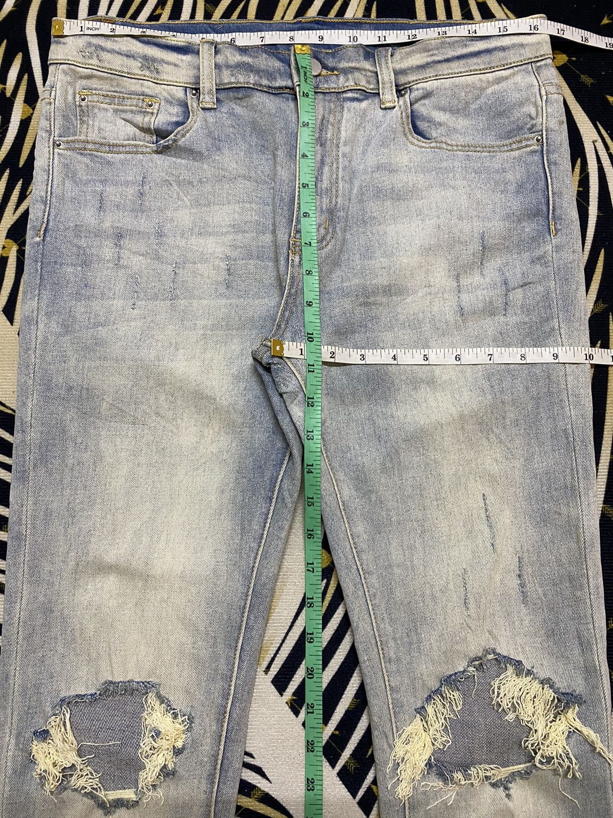 MNML Vintage Japanese Brand Faded Wash Distressed Slim Fit Jeans Size US 33 - 11 Thumbnail