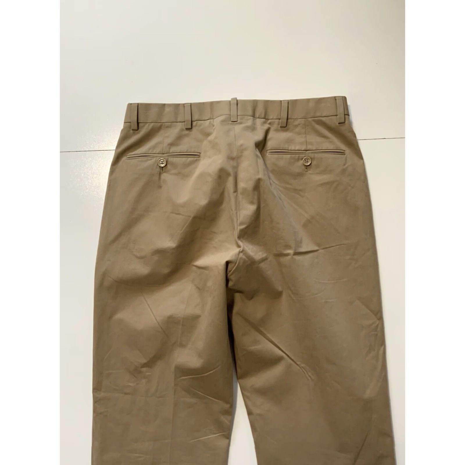 Ralph Lauren Ralph Lauren Black Label Khaki Golf Flat Front Casual Mens Pants Sz. 35 Beige 32in Inseam 35 Waist Flat Front Khakis Mens Pants Size US 35 - 5 Thumbnail