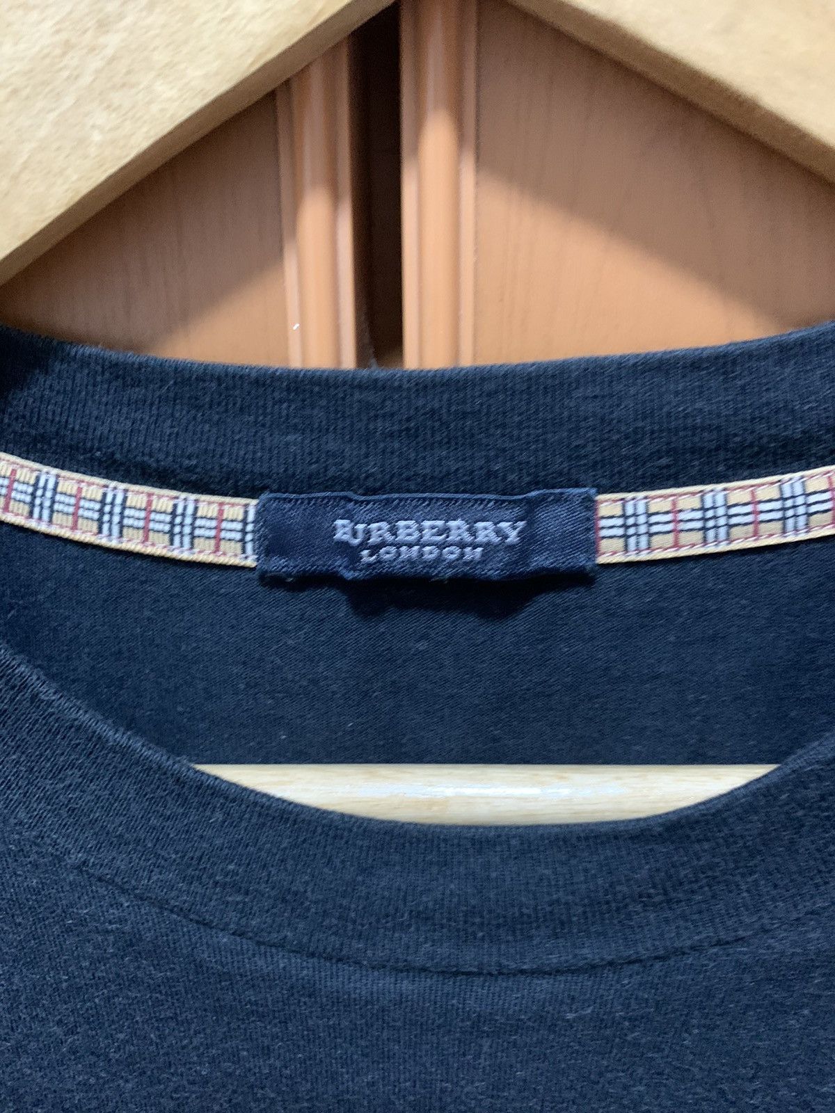Burberry Burberry Plain Large Tshirt Size US L / EU 52-54 / 3 - 7 Thumbnail