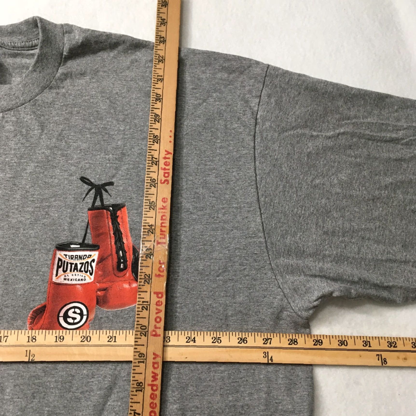 Vintage VINTAGE Graphic T-shirt Alvarez Mexican PUTAZOS BOXING GLOVES Mens 3XL Size US XXL / EU 58 / 5 - 5 Thumbnail