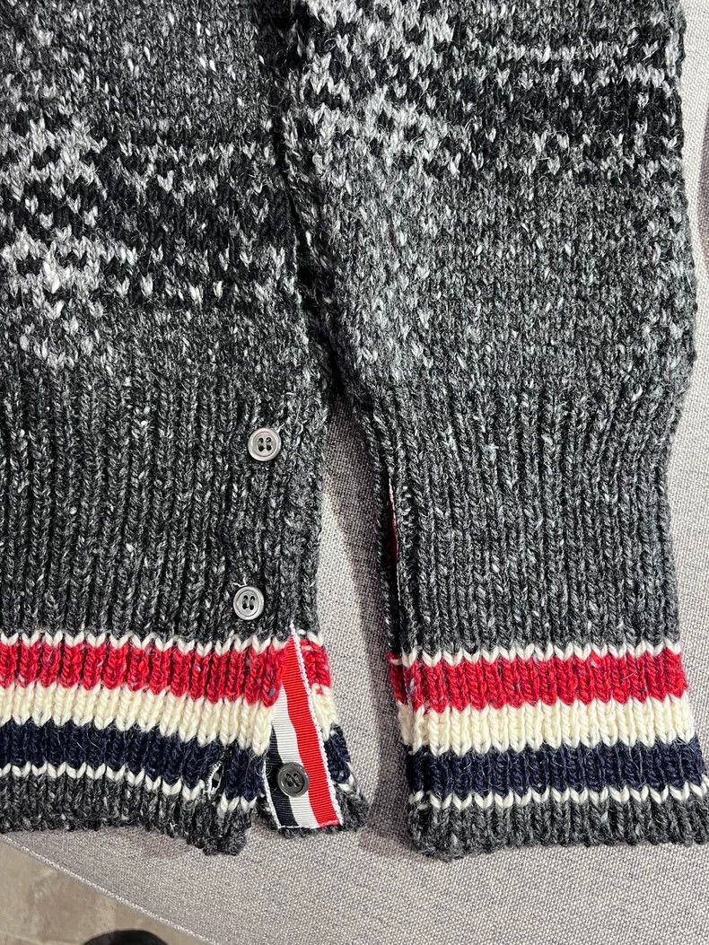 Thom Browne Thom Browne A hundred ways to wear a cardigan Size US L / EU 52-54 / 3 - 7 Thumbnail