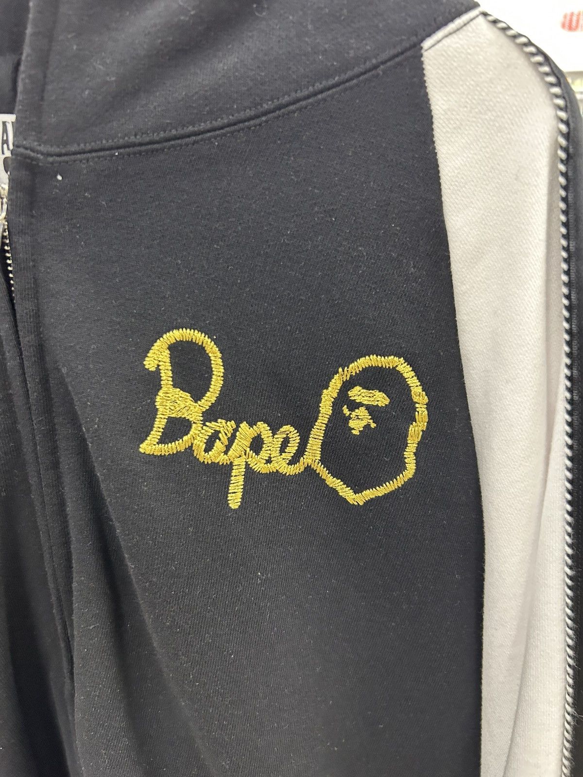Bape Bape Souvenir Shark Hoodie Size US M / EU 48-50 / 2 - 5 Thumbnail