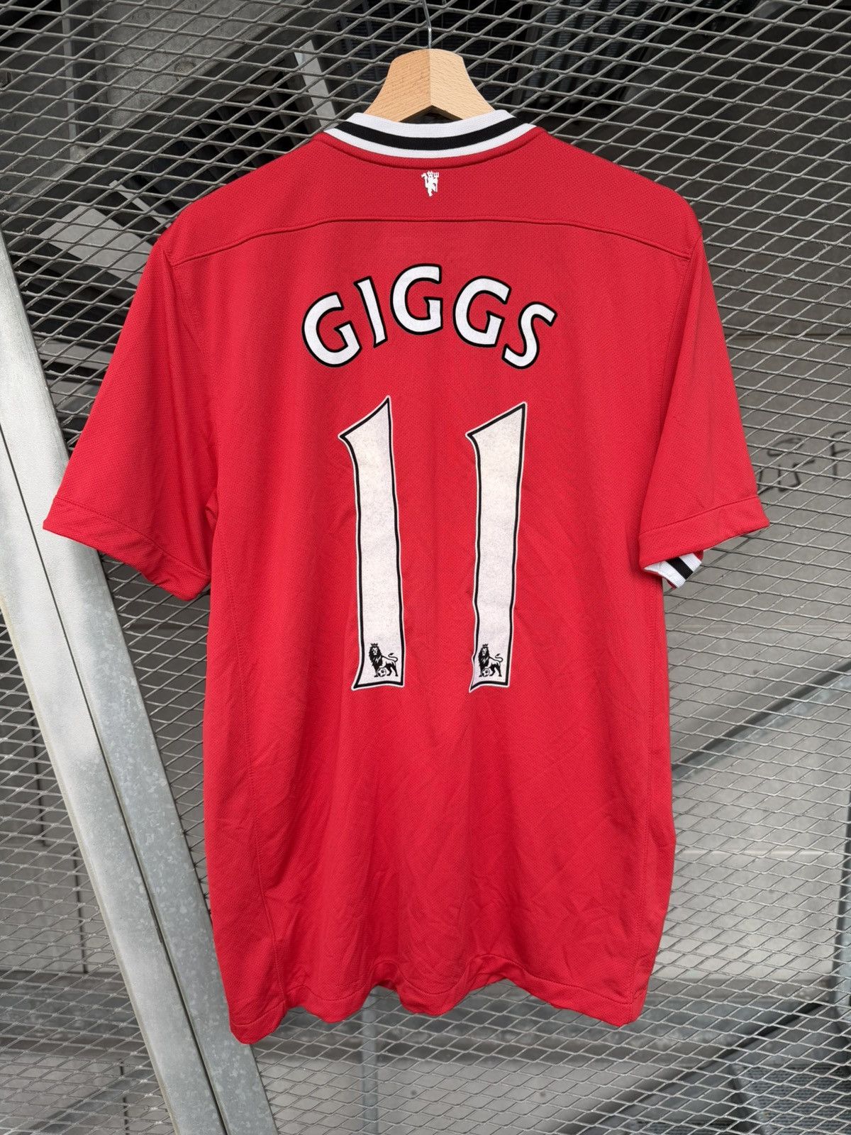 Nike Nike Manchester United 2011 Giggs 11 Soccer Jersey Size US L / EU 52-54 / 3 - 1 Thumbnail