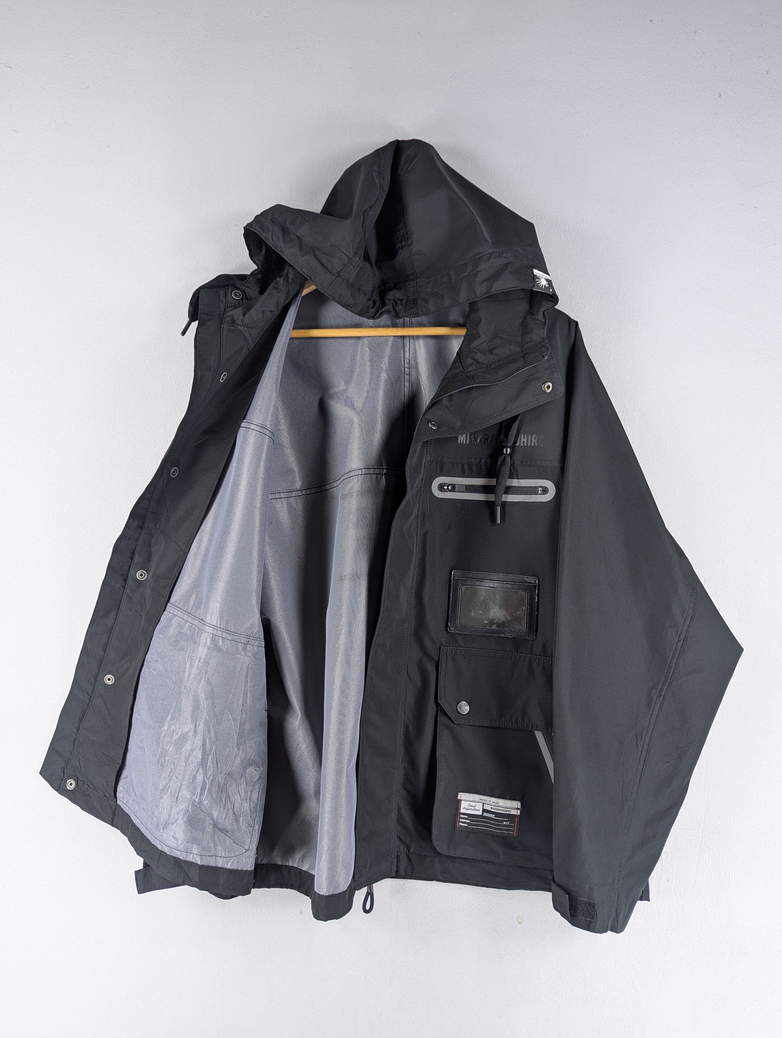 GU × Maison MIHARA YASUHIRO MIHARAYASUHIRO x GU Waterproof Techtical Mountain Jacket Size US M / EU 48-50 / 2 - 12 Thumbnail