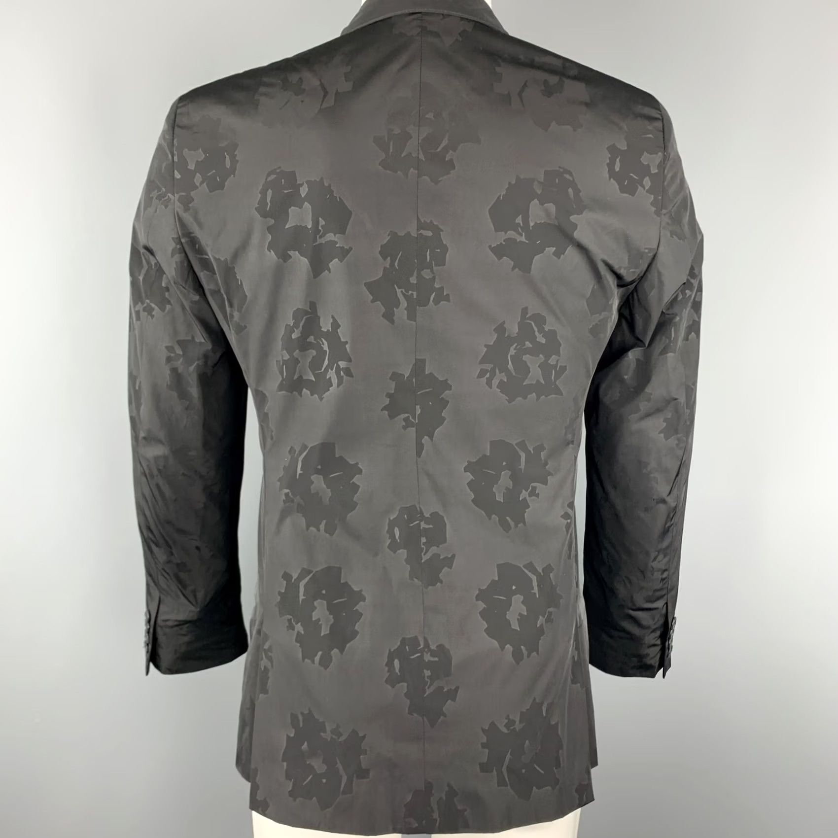 Calvin Klein CALVIN KLEIN COLLECTION Sport Coat Size 36 Black on Black Floral Notch Lapel Size US XXS / EU 40 - 5 Thumbnail