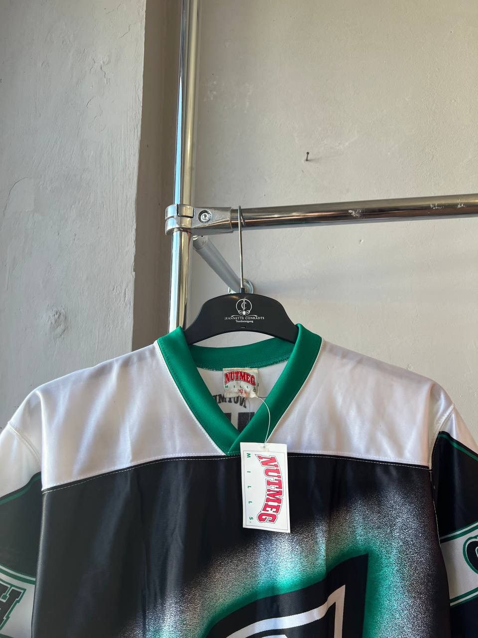Nutmeg NEW! 90’S BORUSSIA MONCHENGLADBACH DESIGN SOCCER JERSEY SZ M Size US M / EU 48-50 / 2 - 3 Thumbnail