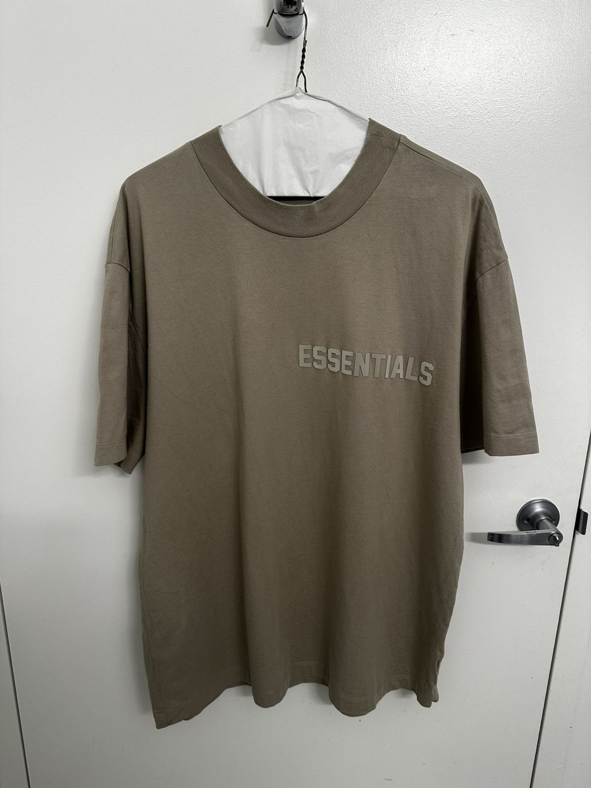 Essentials Fear of God Essentials Tee Smoke Size US XL / EU 56 / 4 - 4 Thumbnail
