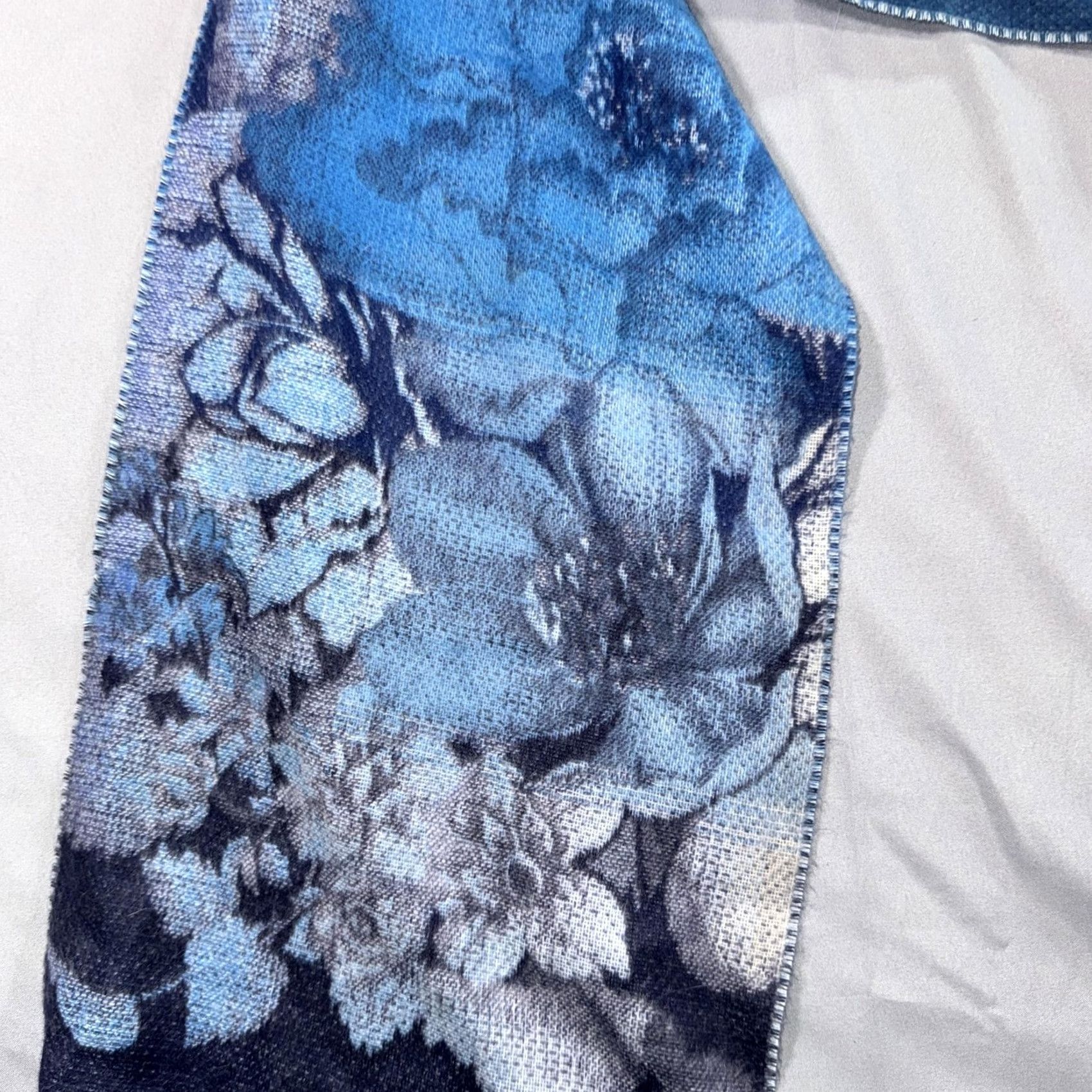 Vintage VINTAGE Cashmere Scarf Womens Blue Floral Fringe Rectangle Made In Scotland Winter Size ONE SIZE - 4 Thumbnail