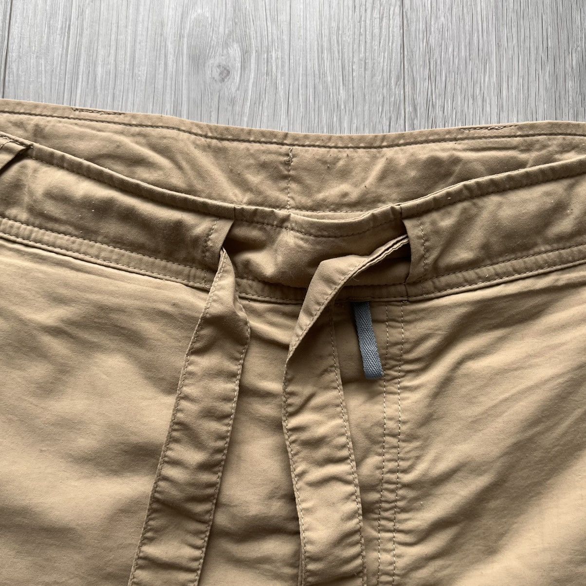 Nike ACG Nike ACG Vintage 90s Cargo Shorts Size US 34 / EU 50 - 2 Thumbnail