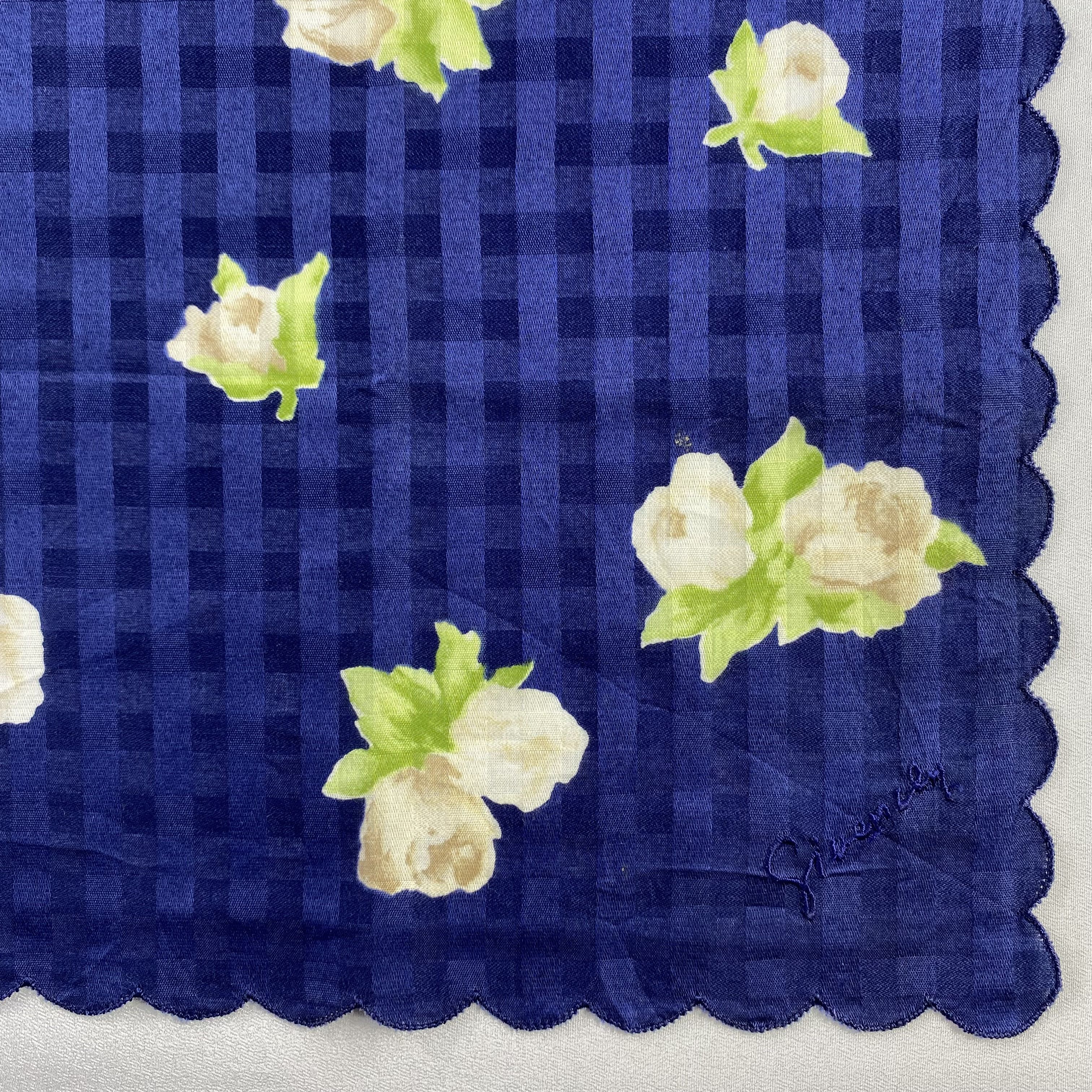 Vintage Givenchy Bandana/ Handkerchief / Neckerchief-P1184 Size ONE SIZE - 3 Thumbnail