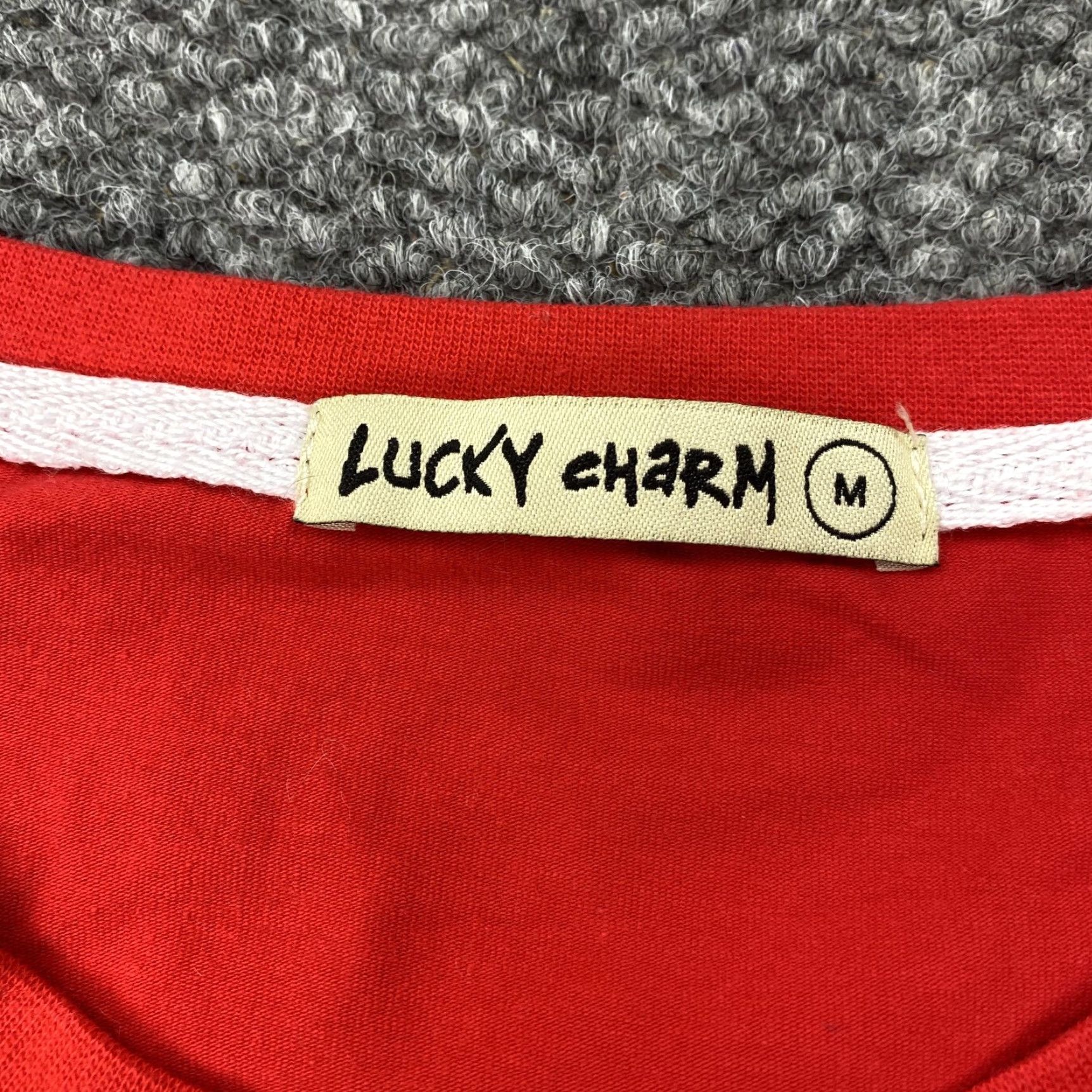 Vintage Lucky Charms Red Graphic Bunny T-Shirt Mens Medium Streetwear Size US M / EU 48-50 / 2 - 5 Thumbnail