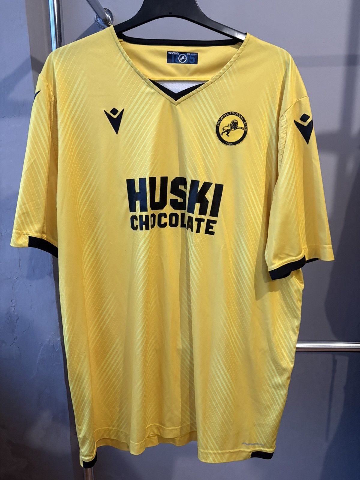 Macron 2019/2020 Macron Millwall Away Soccer Jersey Men’s Size 5XL Size US XXL / EU 58 / 5 - 2 Thumbnail