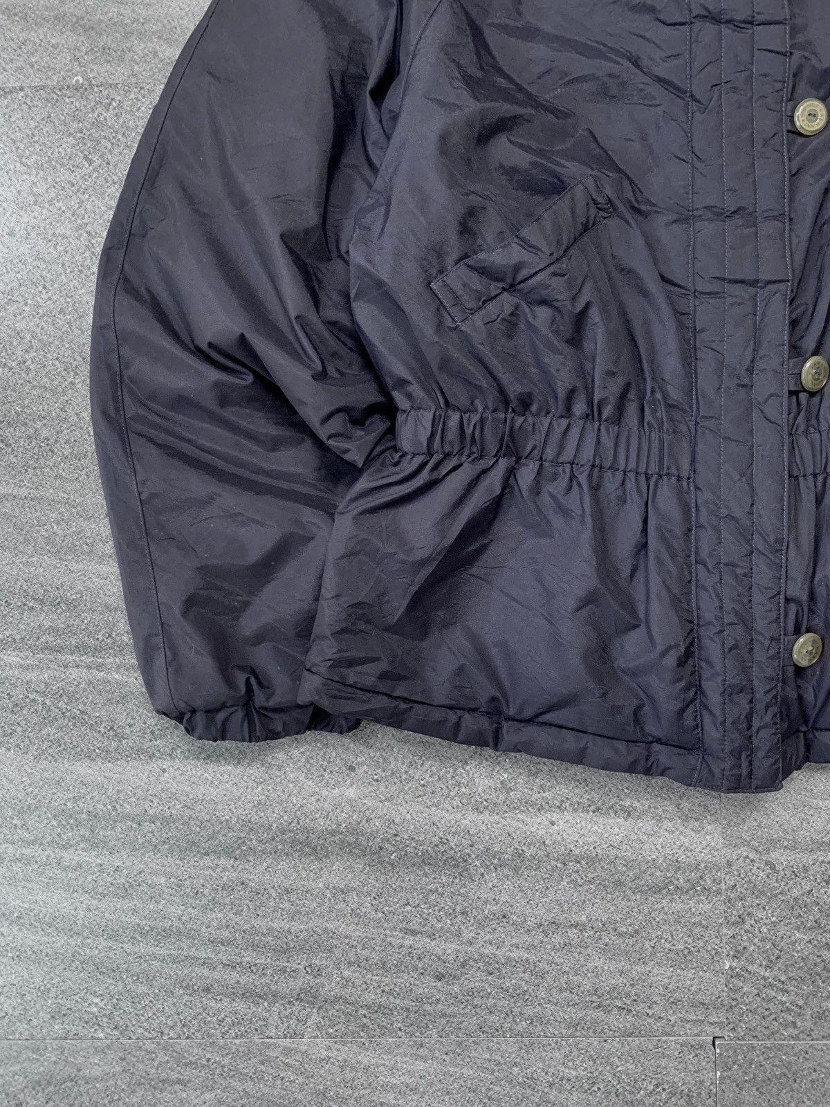 Armani Vintage Cropped Puffer Jacket Size US S / EU 44-46 / 1 - 4 Thumbnail